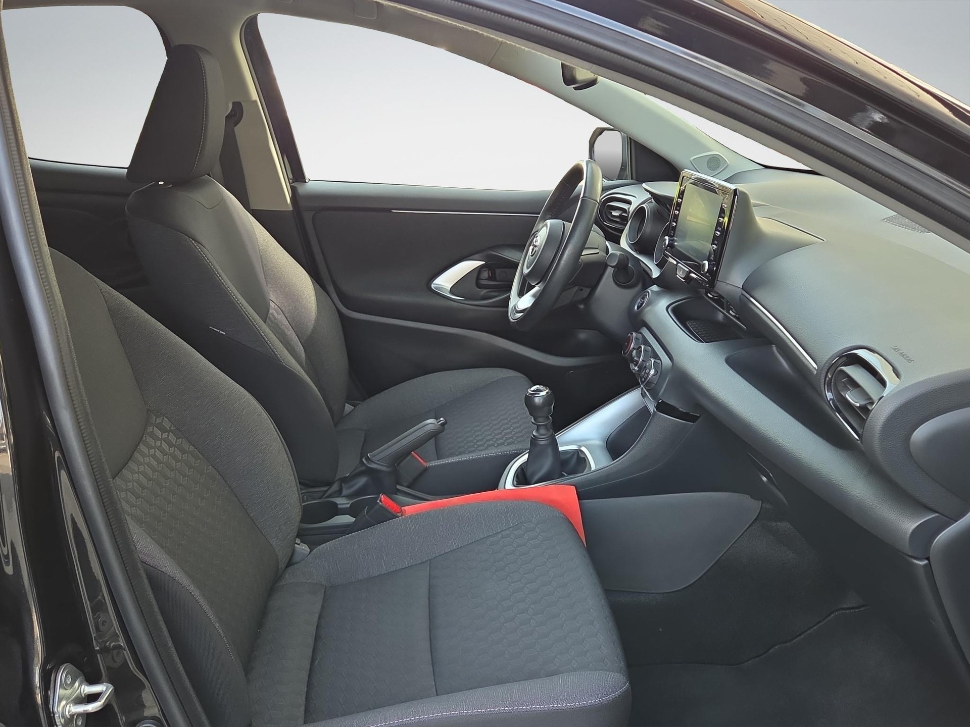 TOYOTA Yaris 1.5 VVT-iE Trend-image-15