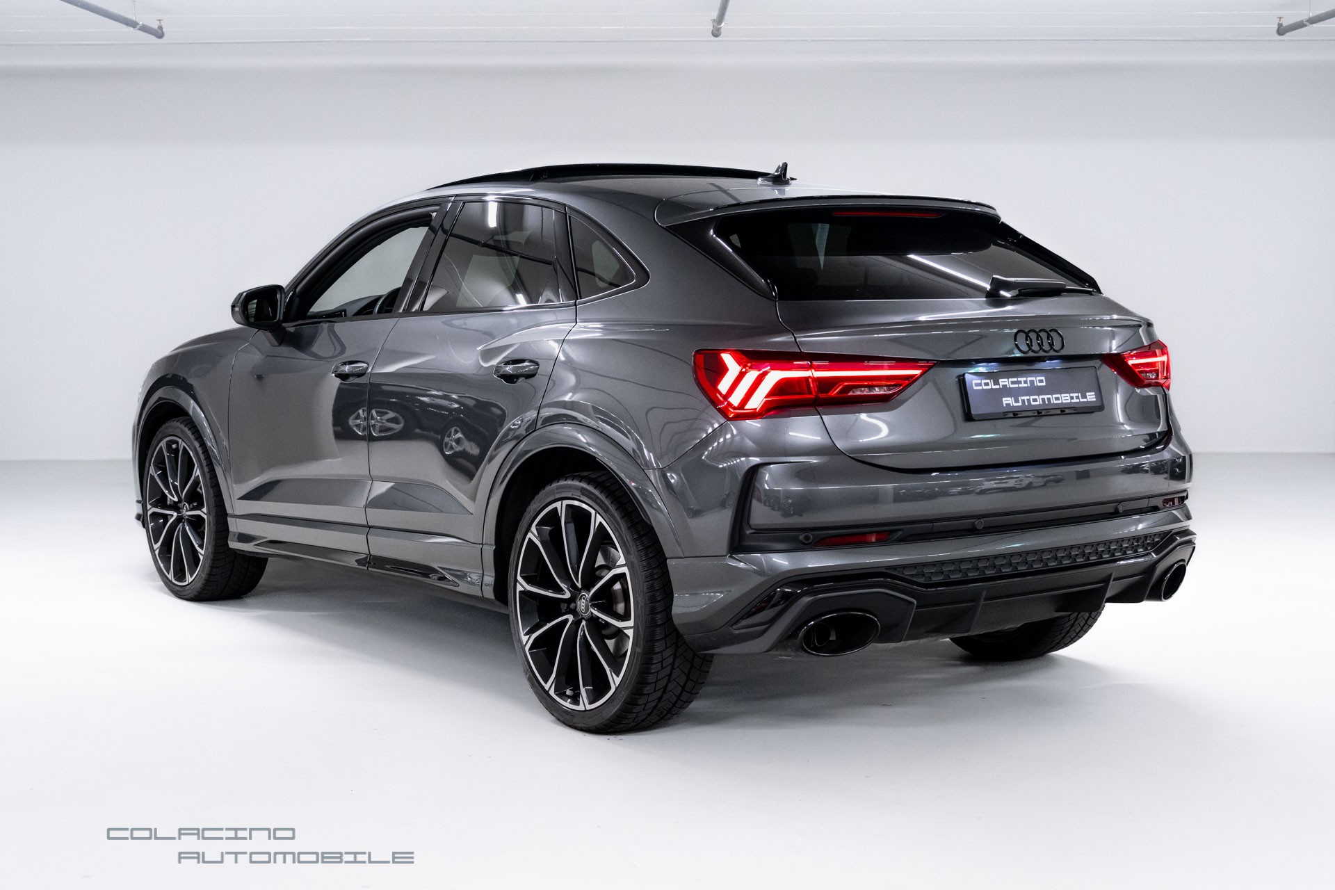 AUDI RS Q3 Sportback quattro S tronic-showroom-element-3