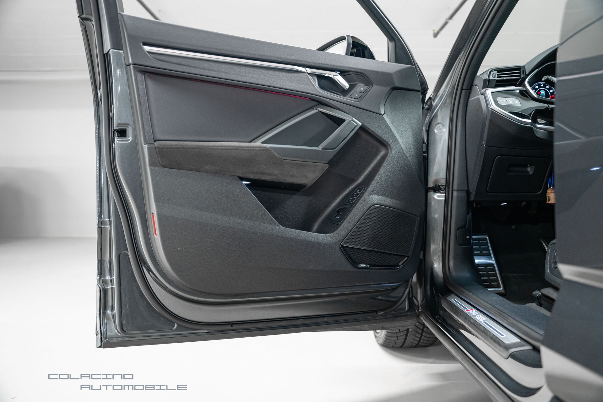 AUDI RS Q3 Sportback quattro S tronic-image-16
