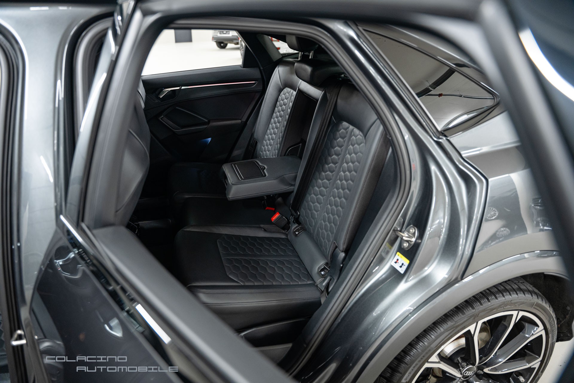AUDI RS Q3 Sportback quattro S tronic-image-14