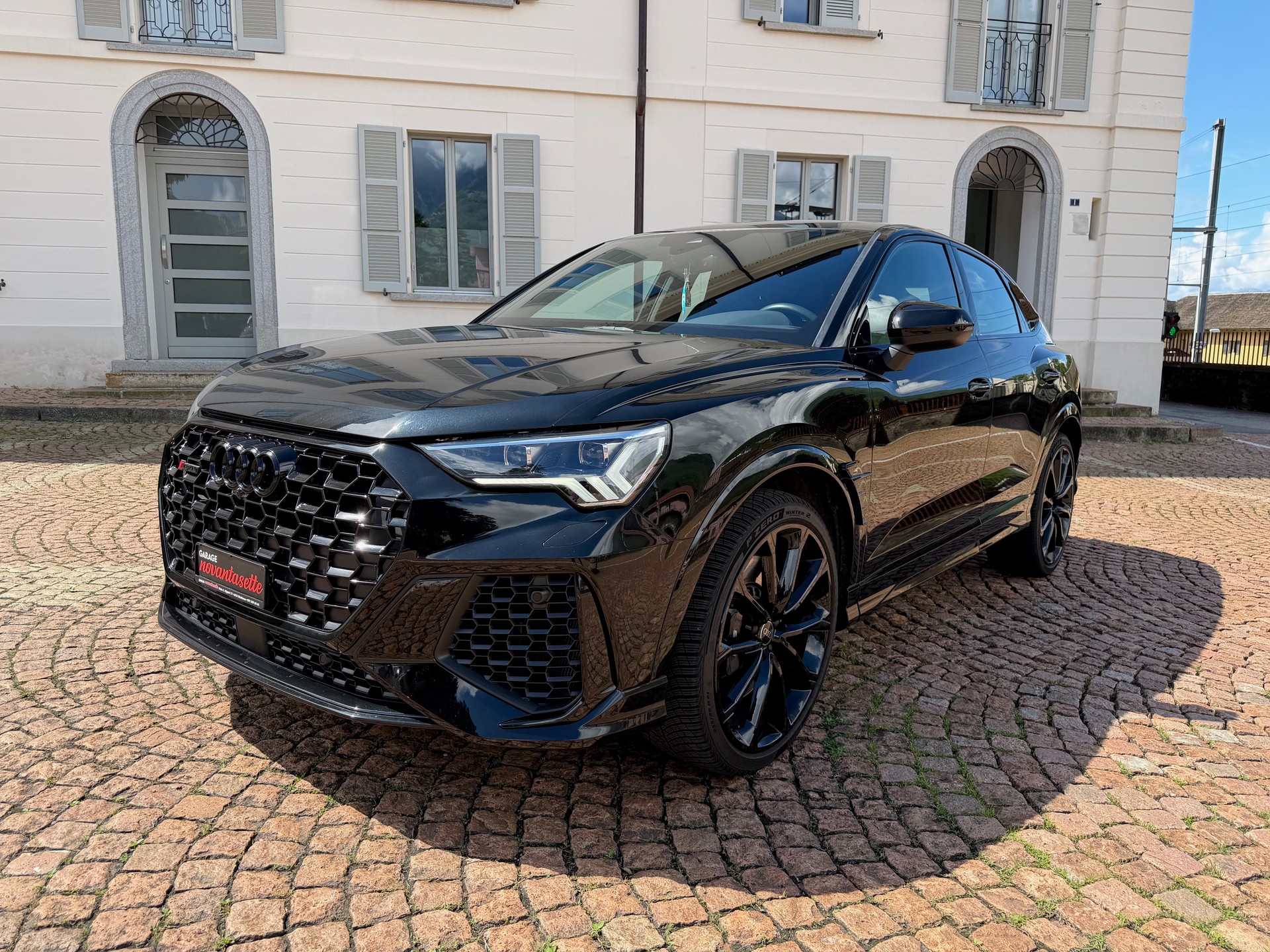 AUDI RS Q3 Sportback quattro S tronic-image-1