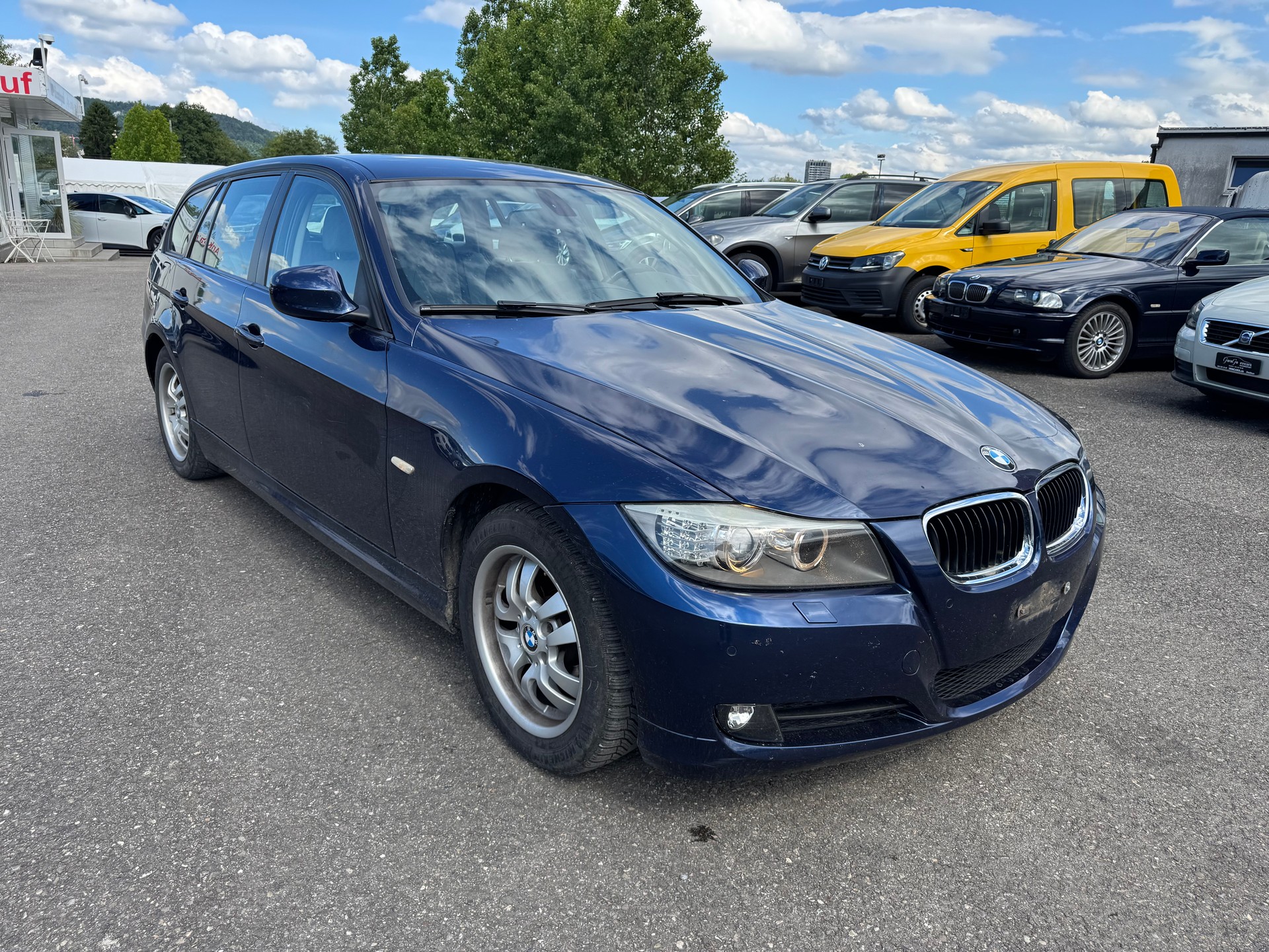 BMW 320d xDrive Touring Steptronic-image-1