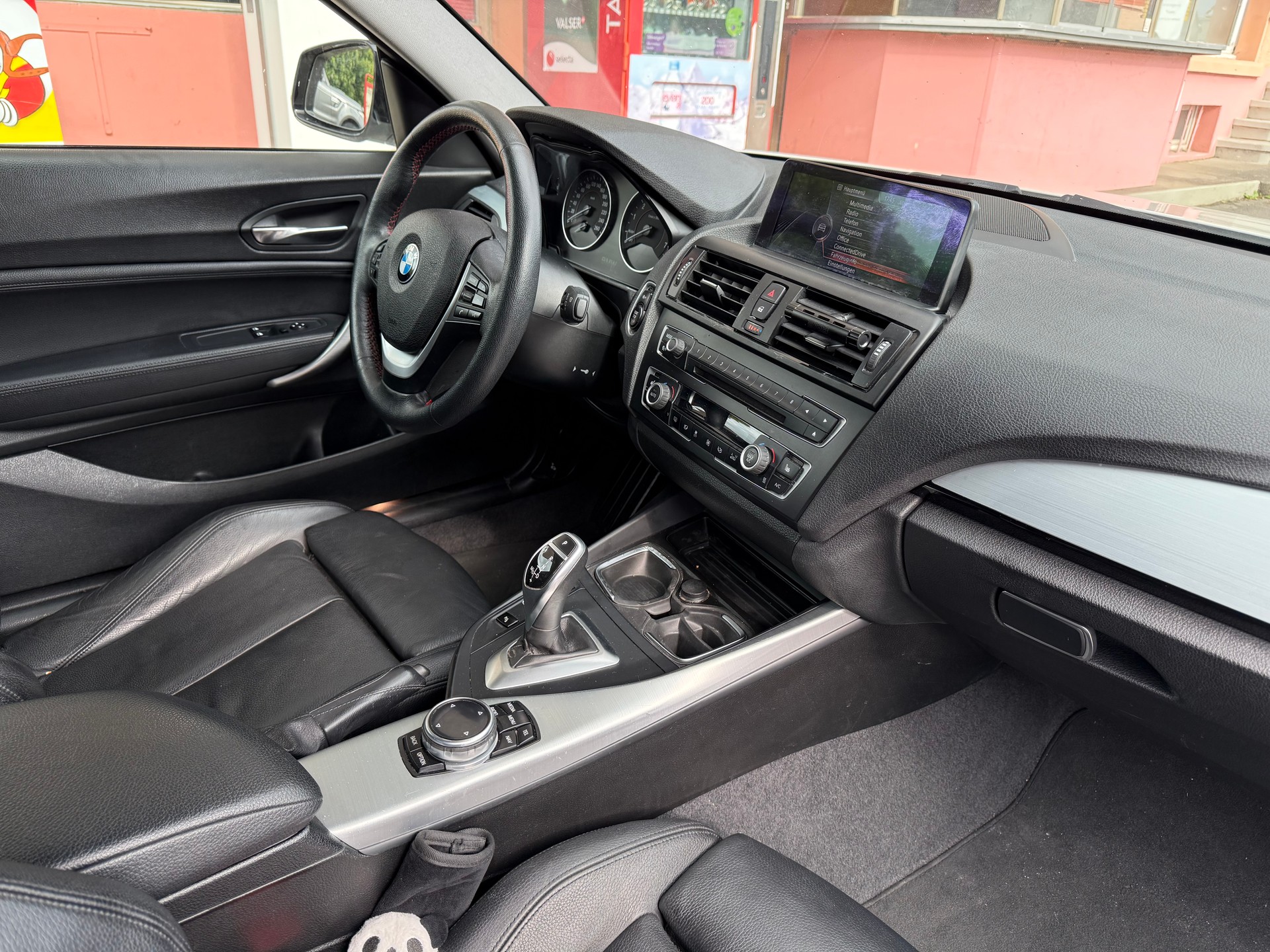 BMW 220i Sport Line Steptronic-image-8