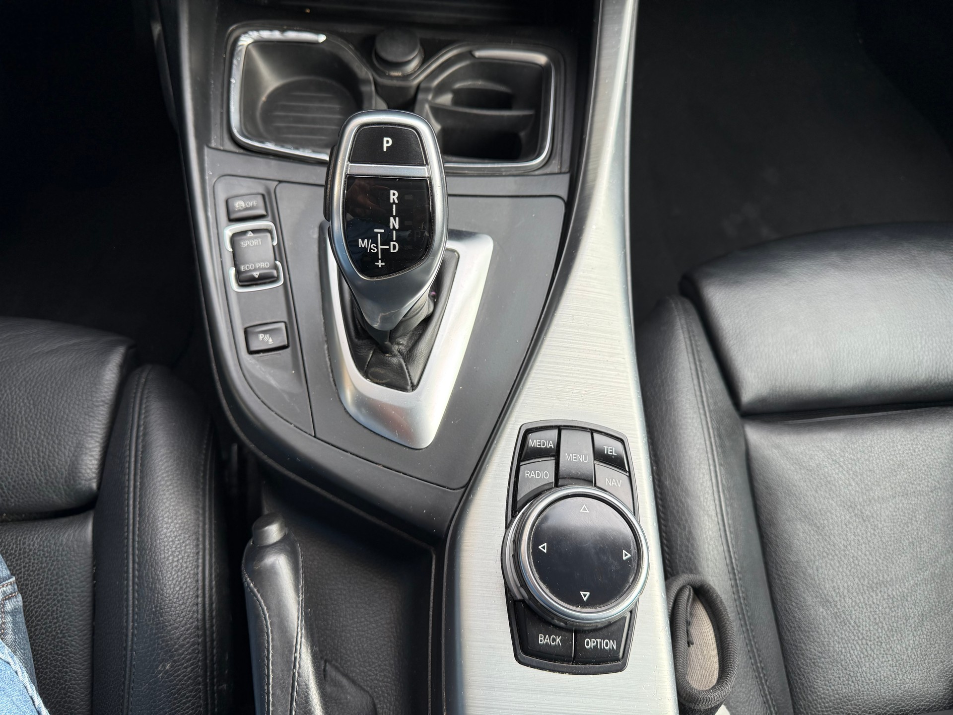 BMW 220i Sport Line Steptronic-image-15