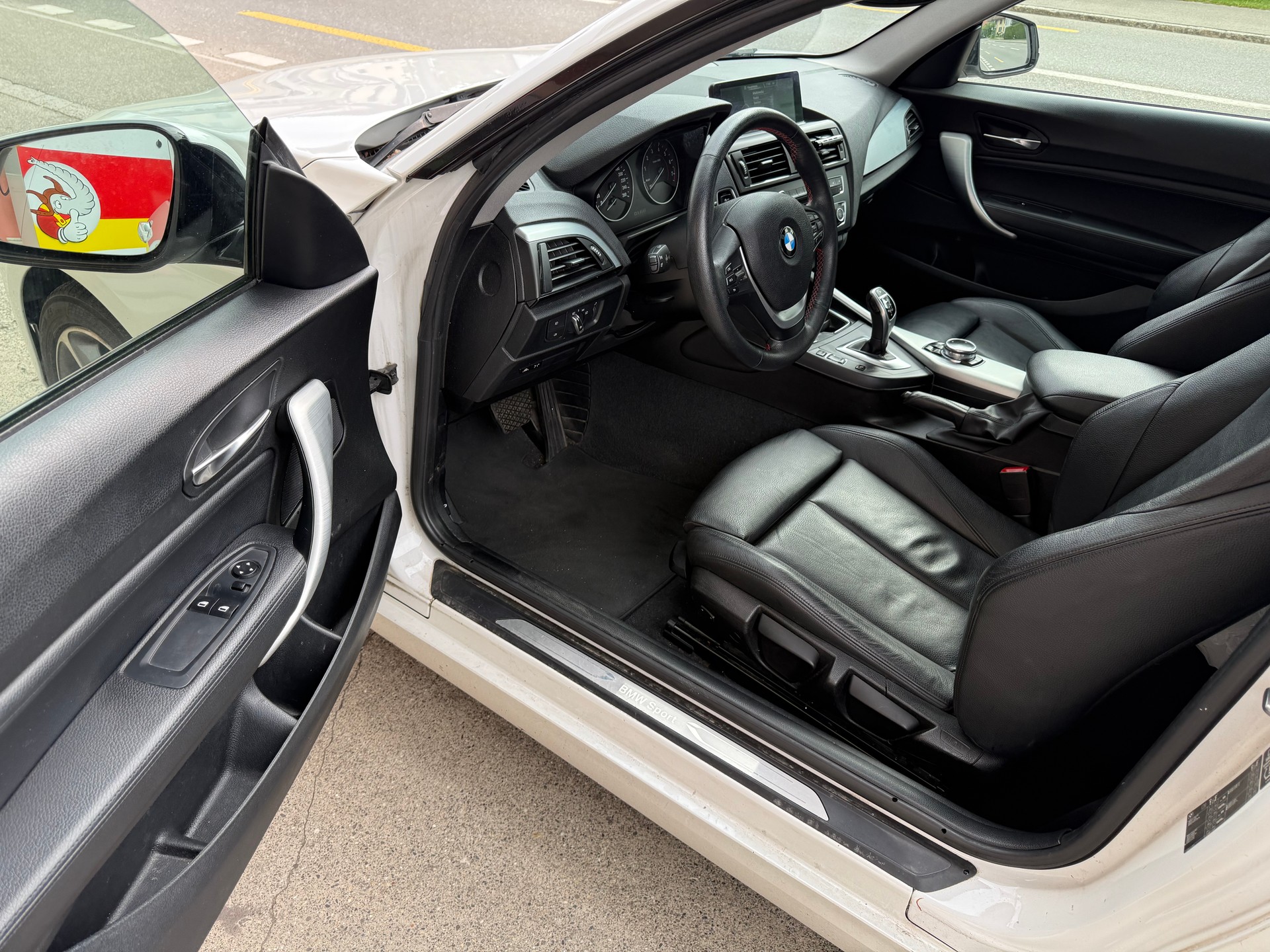 BMW 220i Sport Line Steptronic-image-9