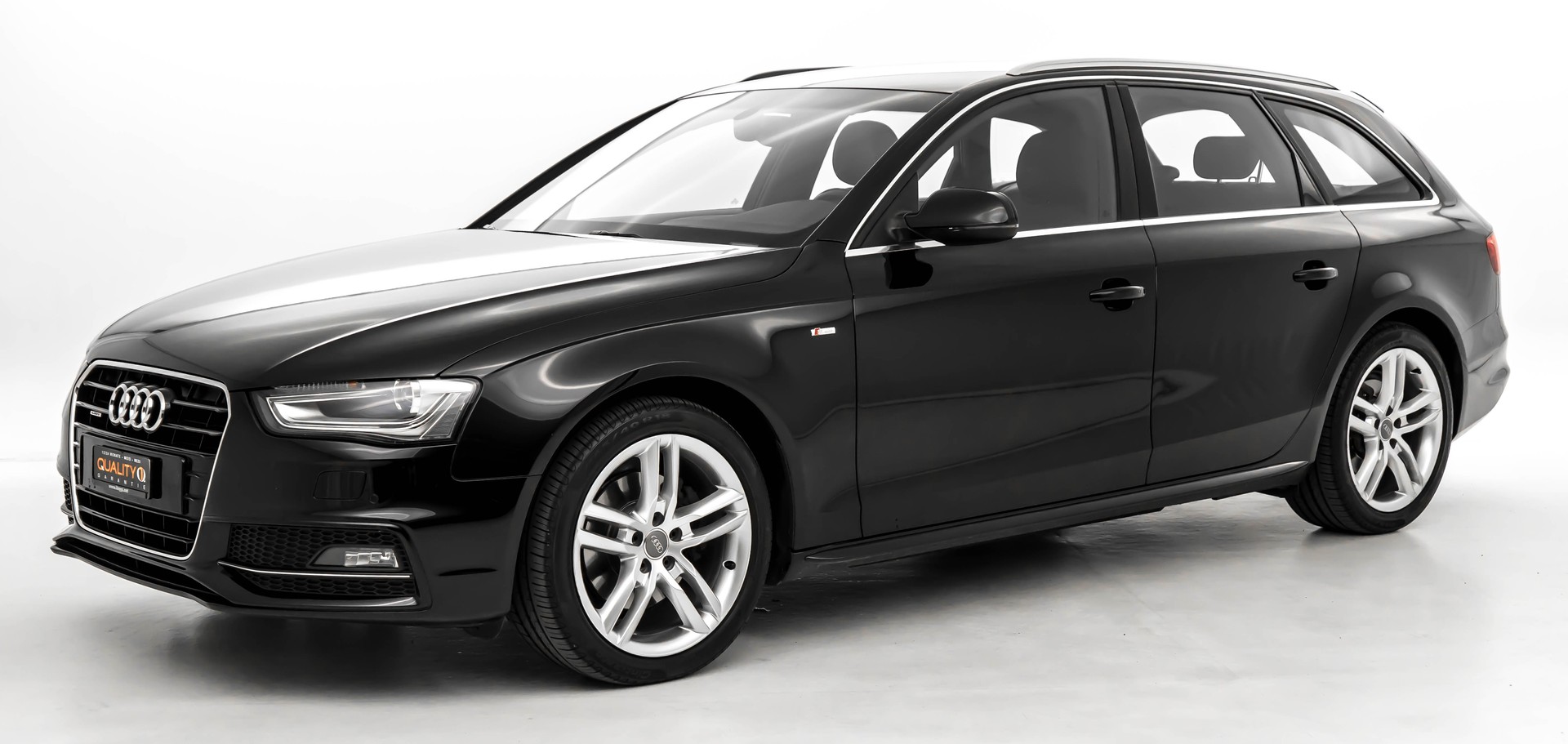 AUDI A4 Avant 2.0 TDI quattro S-tronic S-LINE 190 PS-showroom-element-3