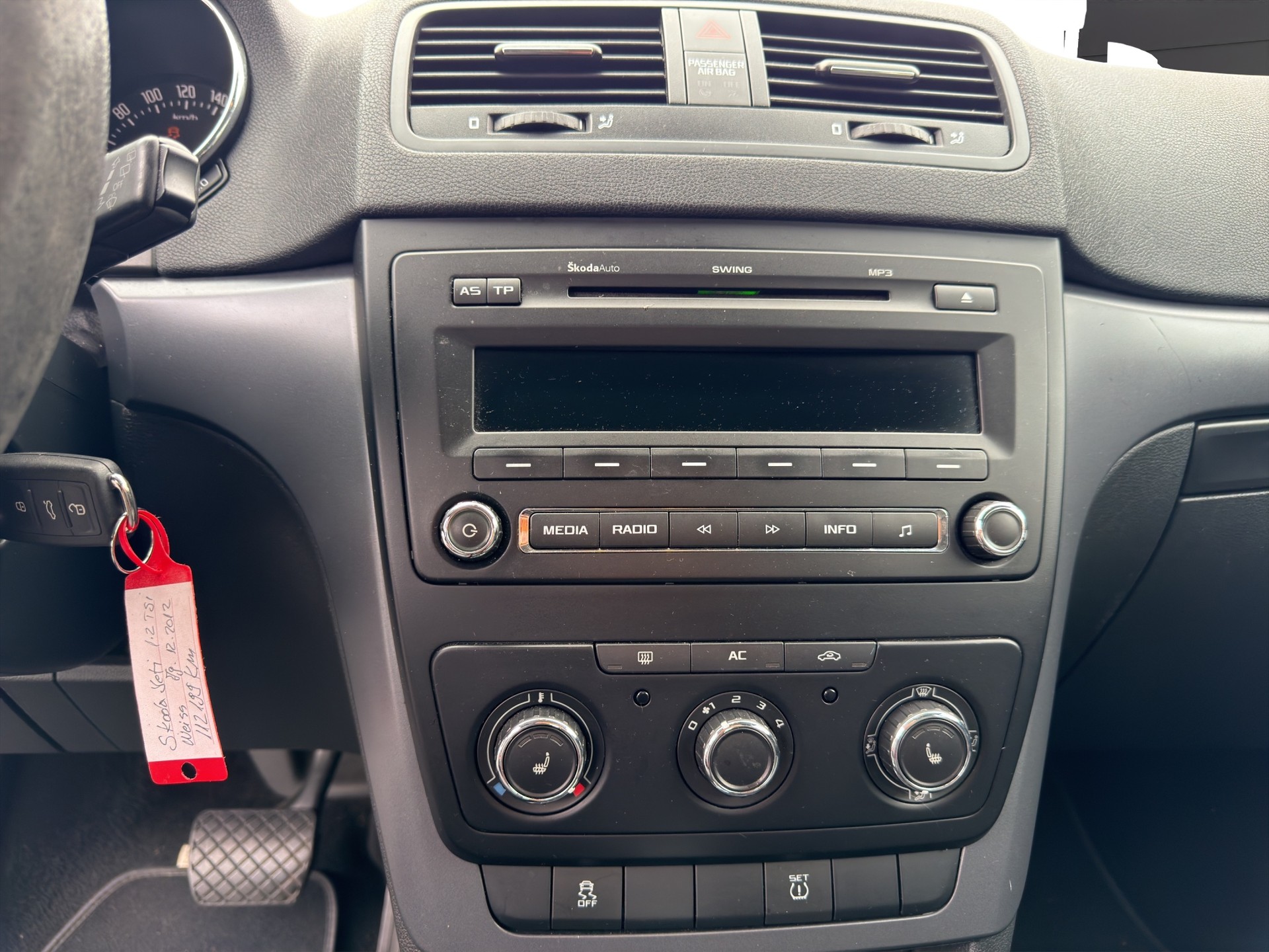SKODA Yeti 1.2 TSI Elegance DSG-image-9