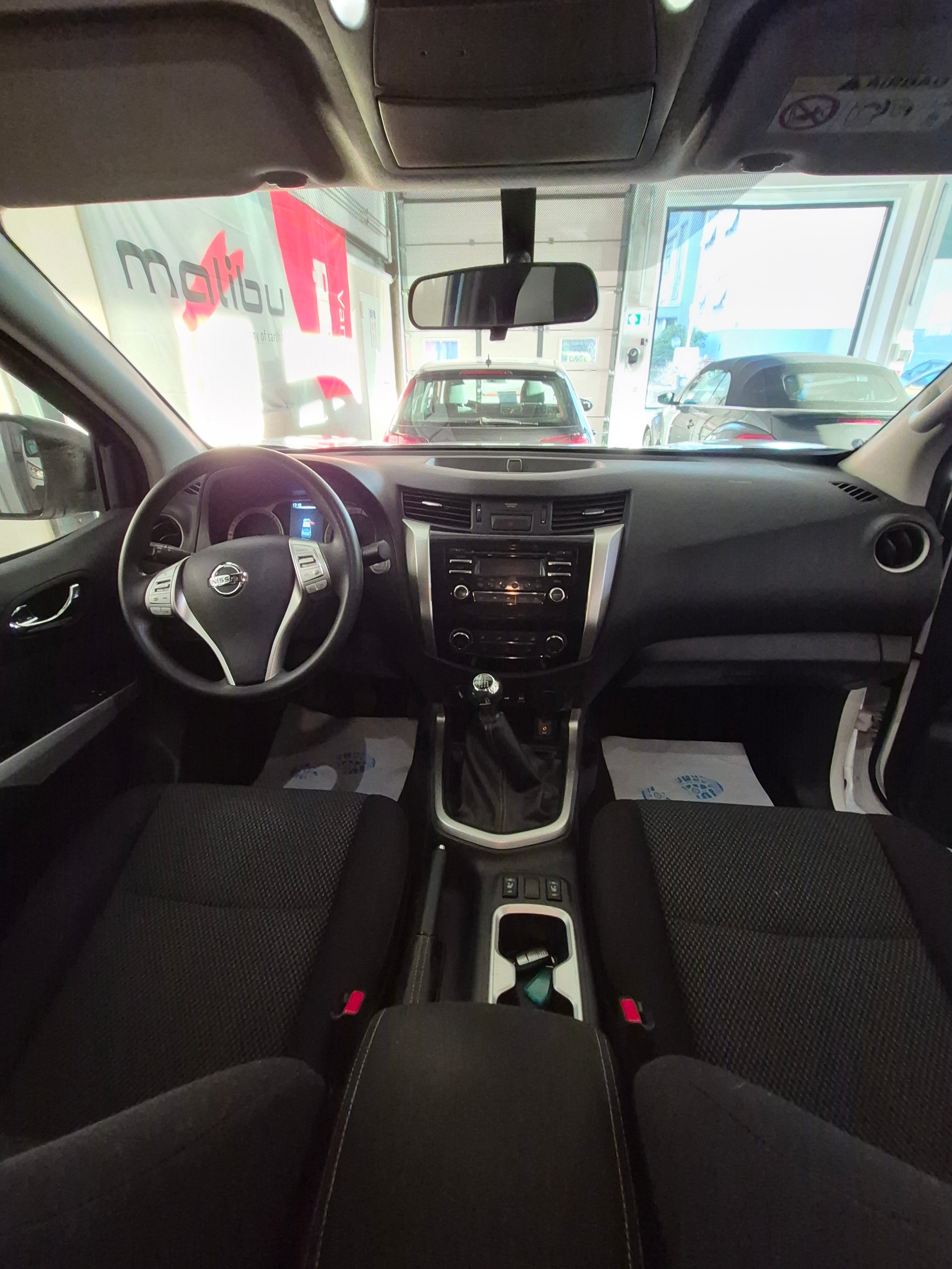 NISSAN Navara King Cab Acenta 2.3 dCi 4WD - 4X4-image-9