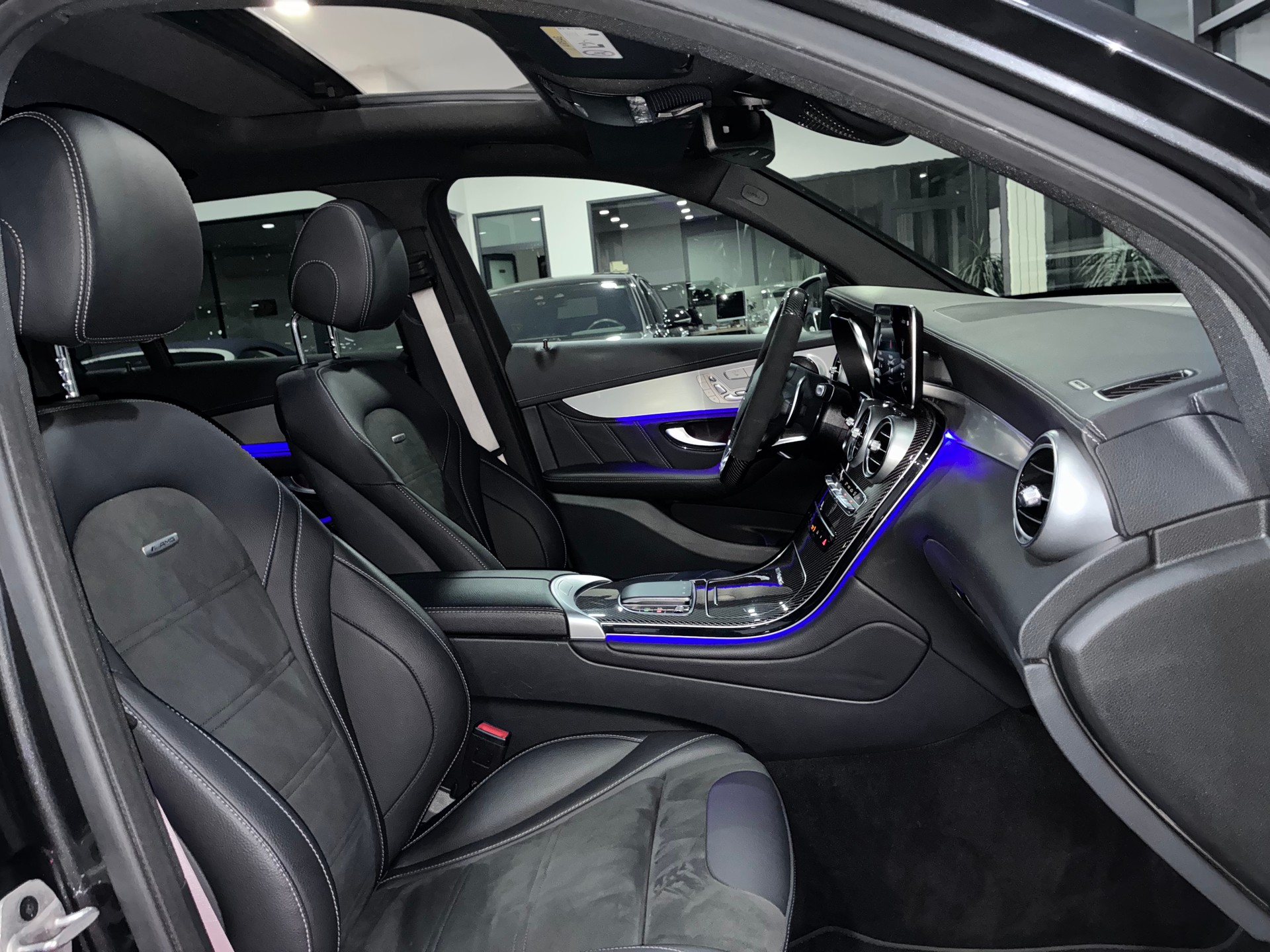 MERCEDES-BENZ GLC 63 S AMG 4Matic 9G-Tronic-image-10