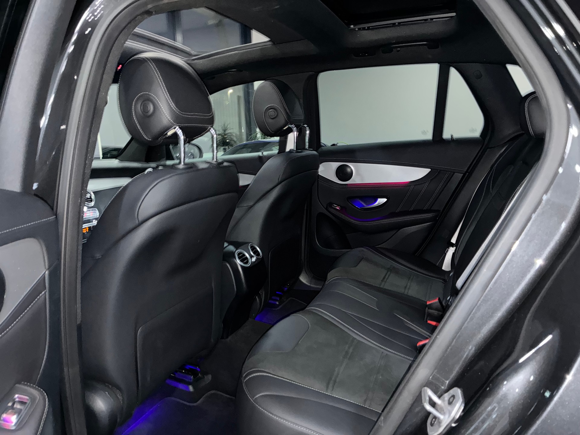 MERCEDES-BENZ GLC 63 S AMG 4Matic 9G-Tronic-image-13