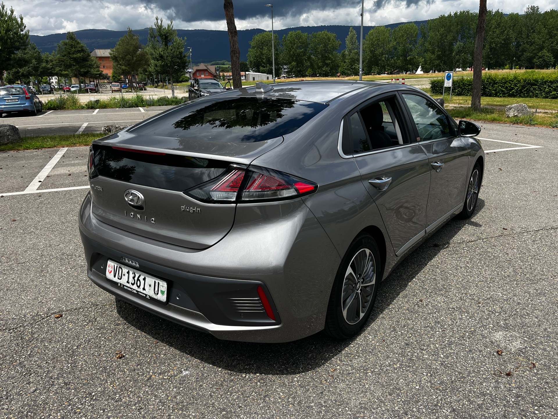 HYUNDAI Ioniq 1.6 GDi Plug in Hybrid Vertex DCT-image-2