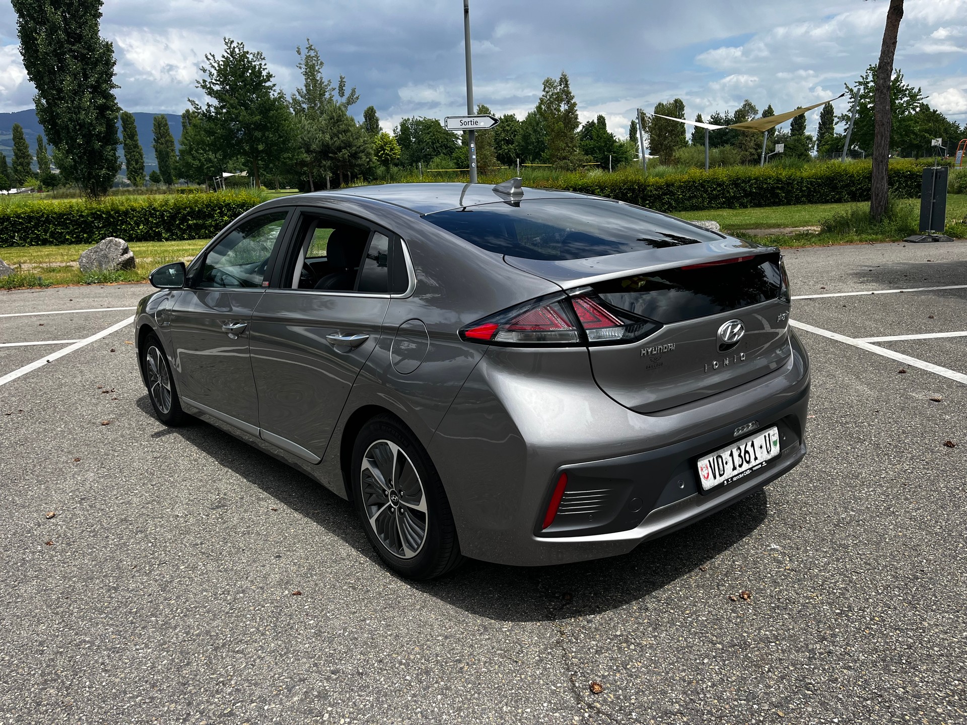 HYUNDAI Ioniq 1.6 GDi Plug in Hybrid Vertex DCT-image-9