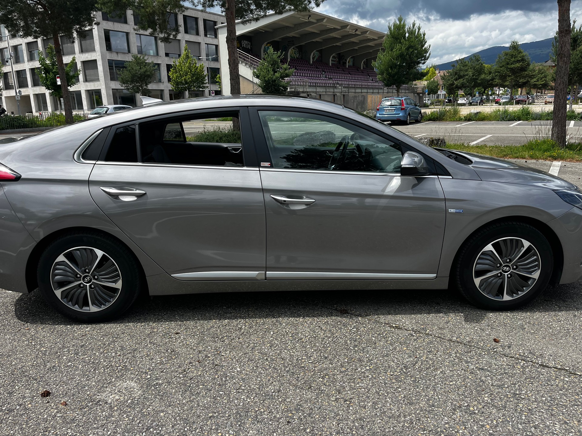 HYUNDAI Ioniq 1.6 GDi Plug in Hybrid Vertex DCT-image-5