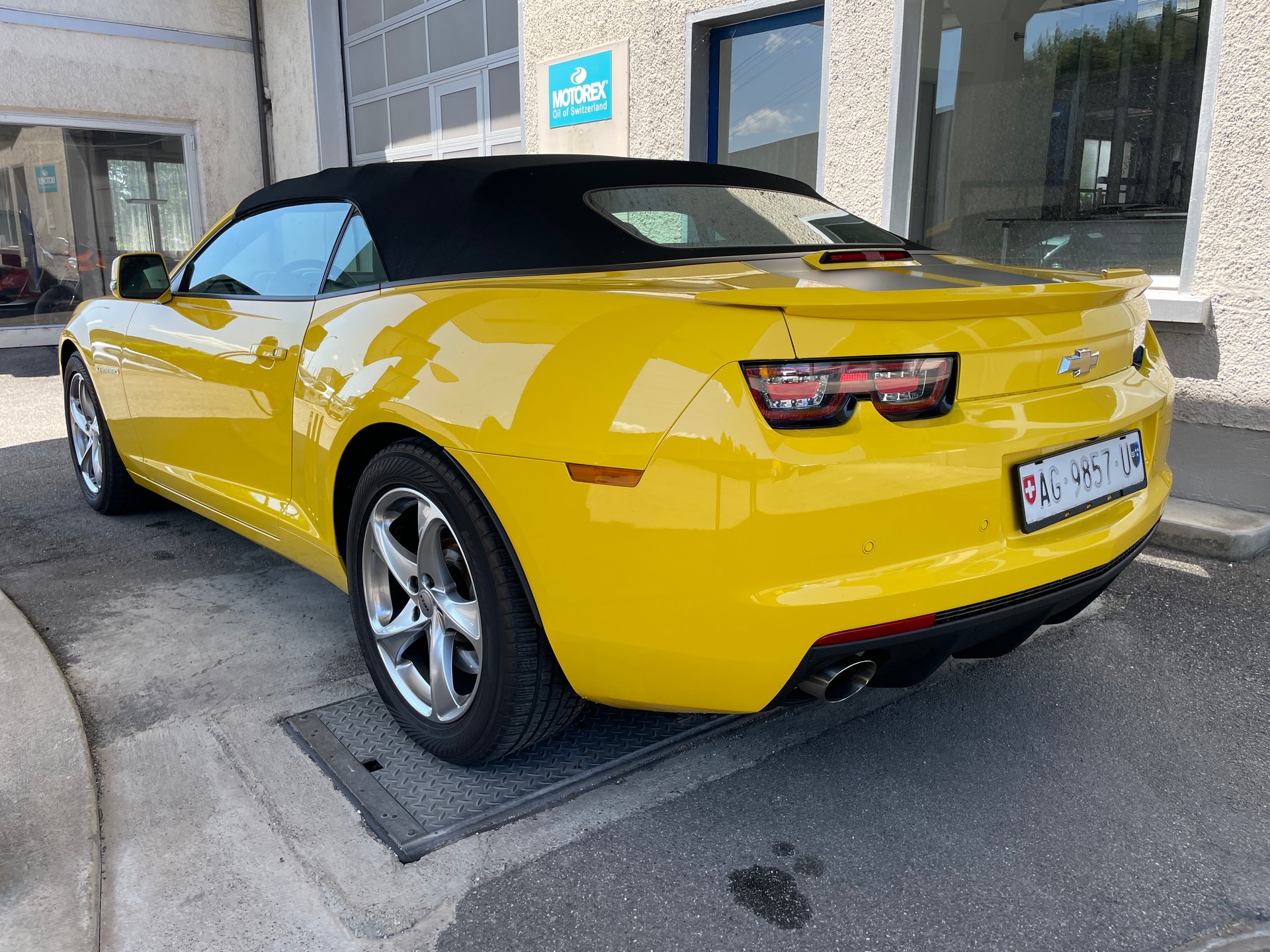 CHEVROLET Camaro 6.2 Convertible-showroom-element-3