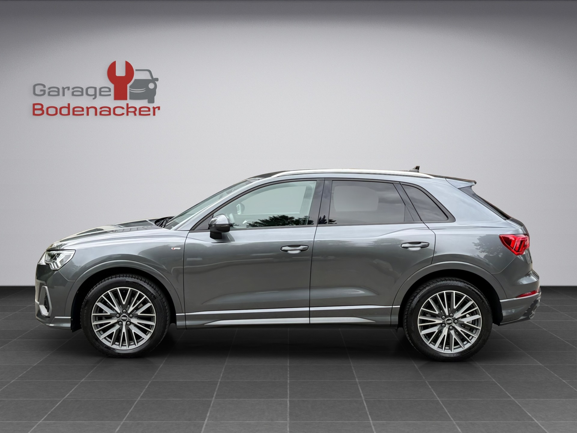 AUDI Q3 40 TDI S line quattro S-tronic-showroom-element-2