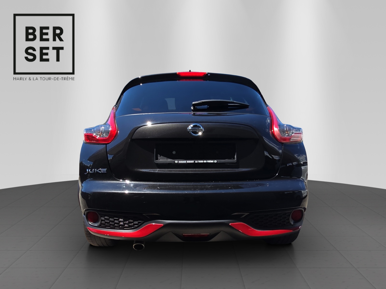 NISSAN Juke 1.6 DIG-T N-Connecta 4x4-showroom-element-3