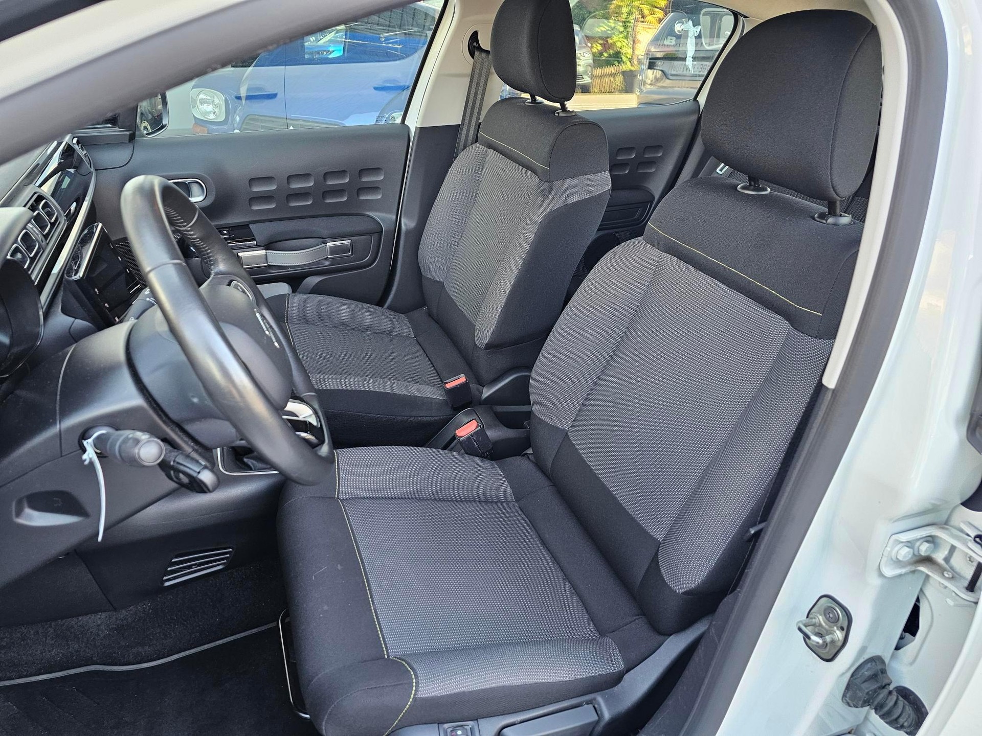 CITROEN C3 1.2 PureTech Swiss Edition+-image-7