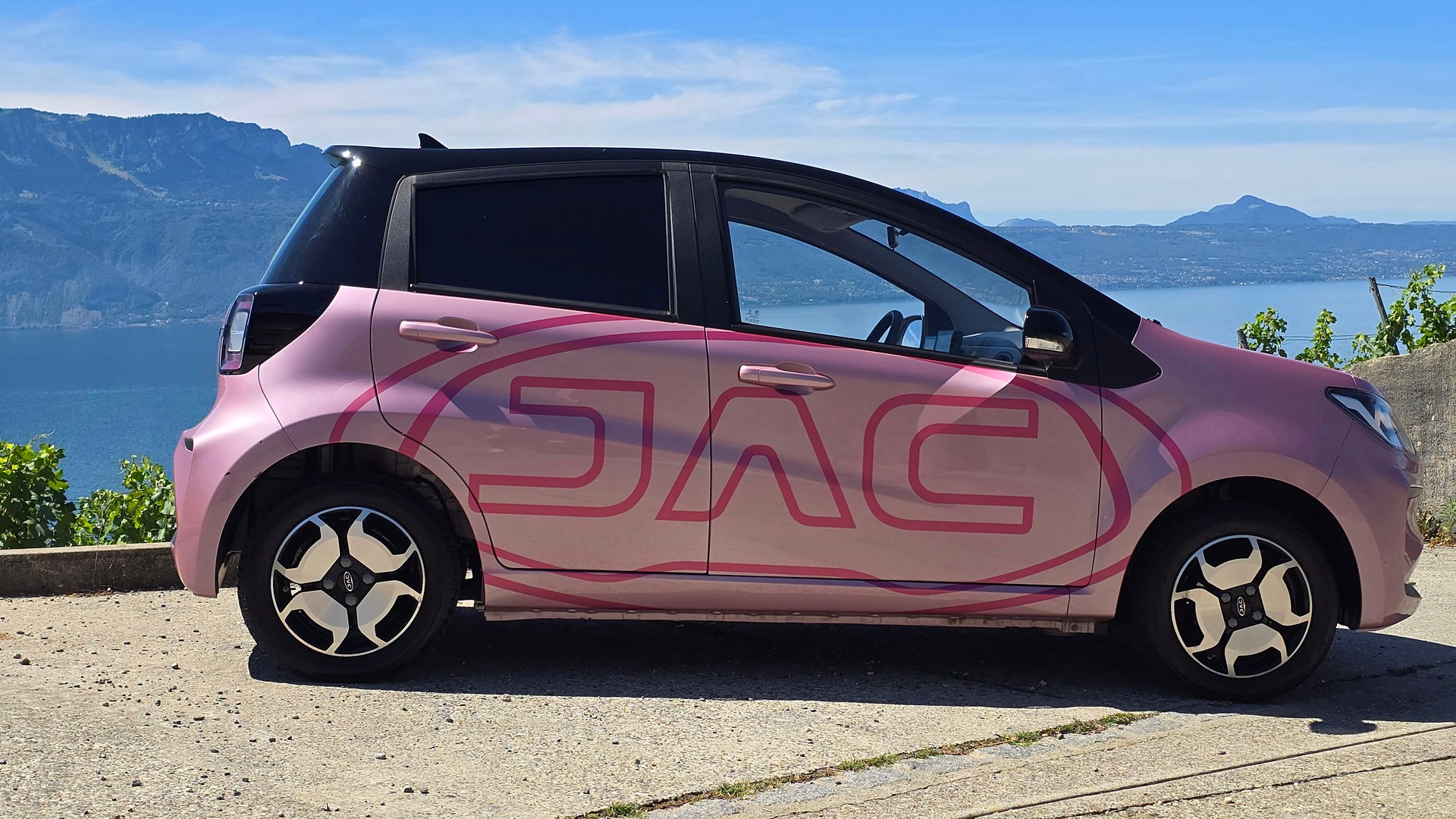 JAC e-JS1 31kWh-showroom-element-3