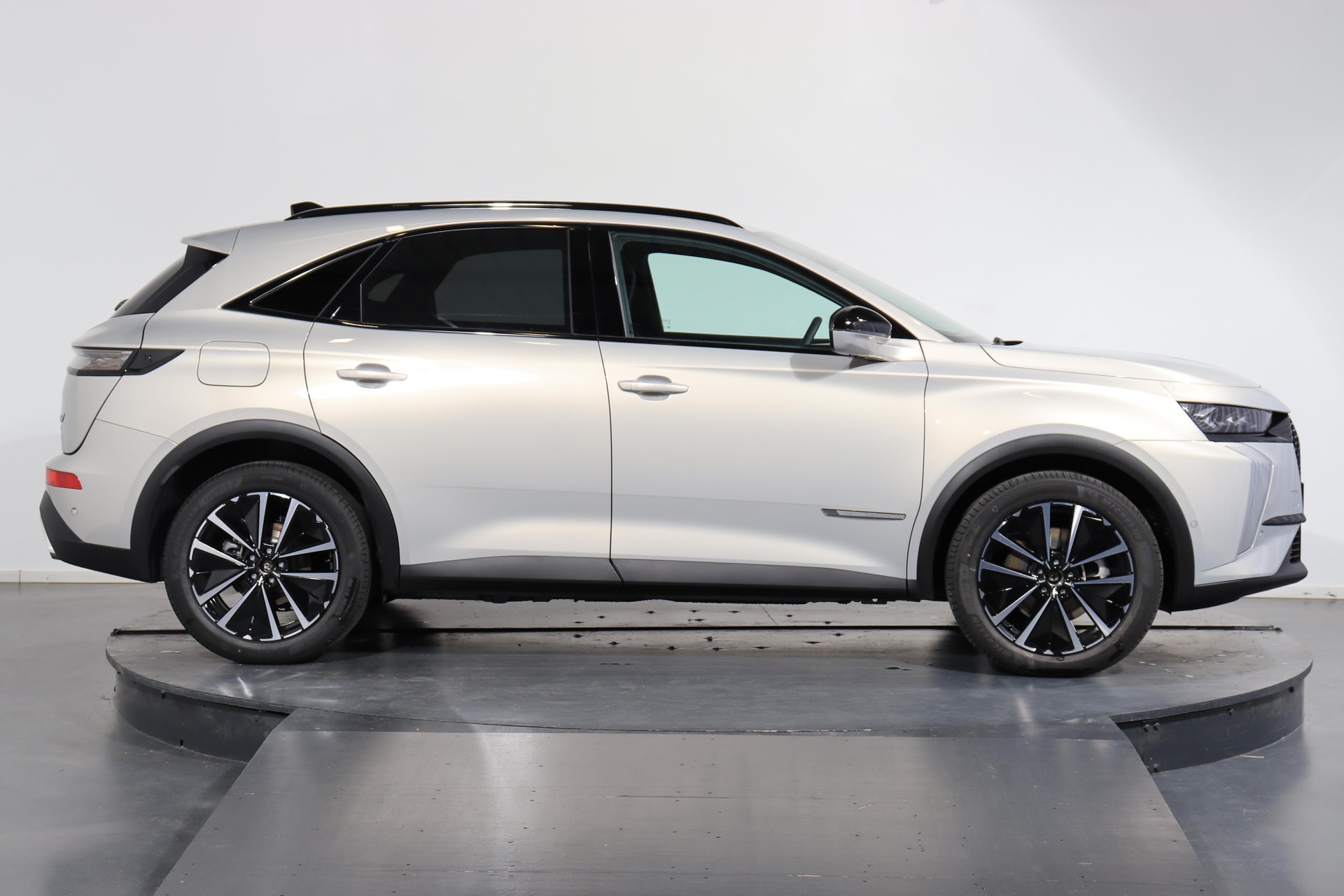 DS AUTOMOBILES 7 1.6 E-Tense Jules Verne 4x4-showroom-element-1
