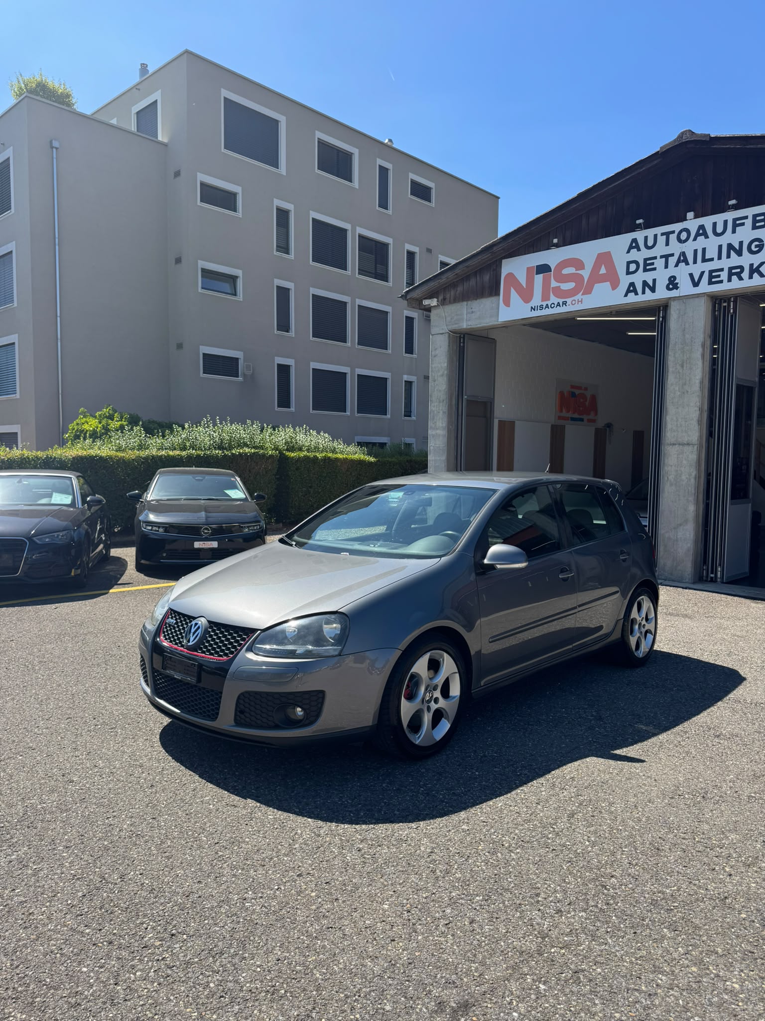 VW Golf 2.0 TFSI GTI-image-10