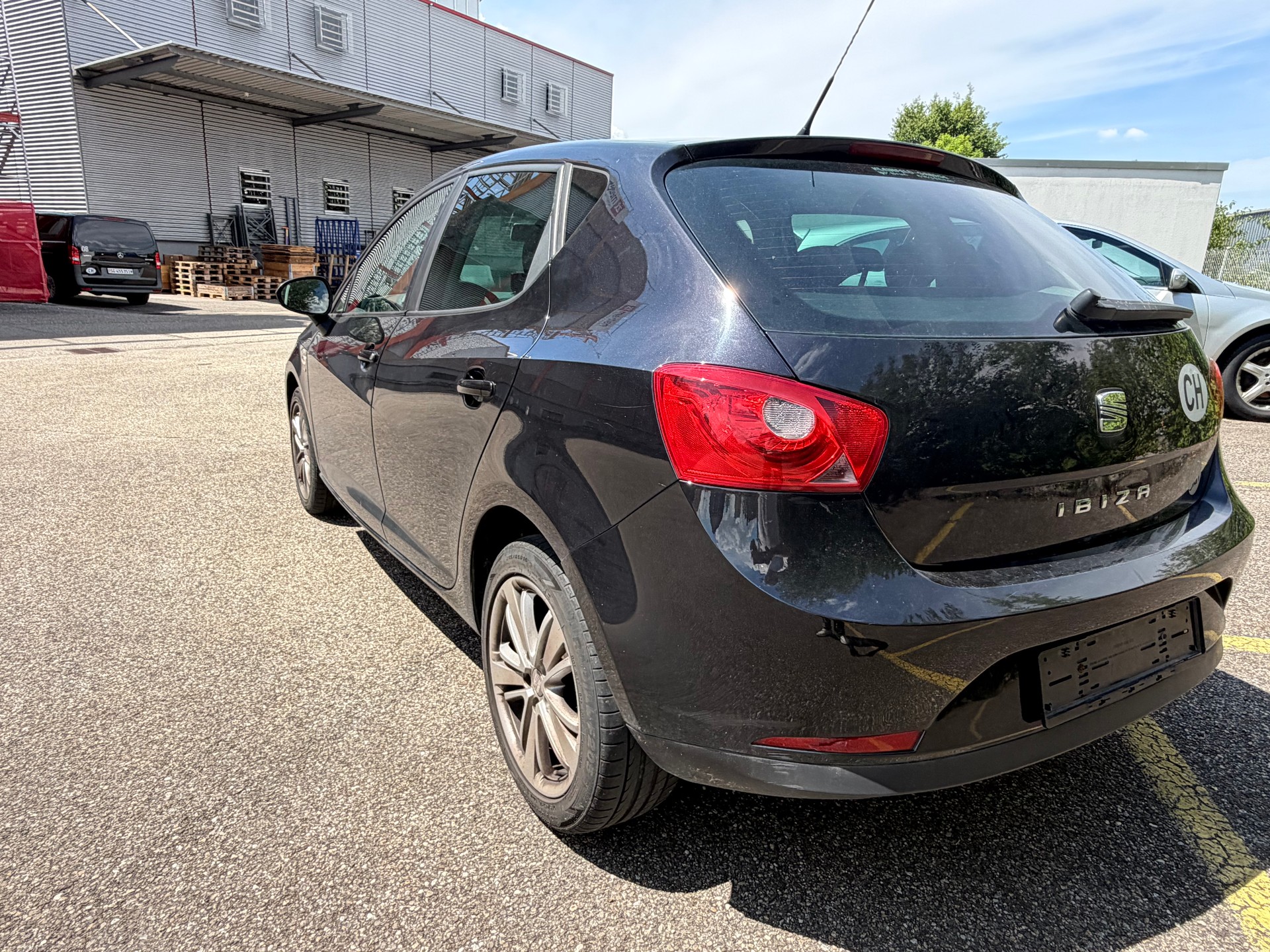 SEAT Ibiza 1.2 TSI Sport-image-2