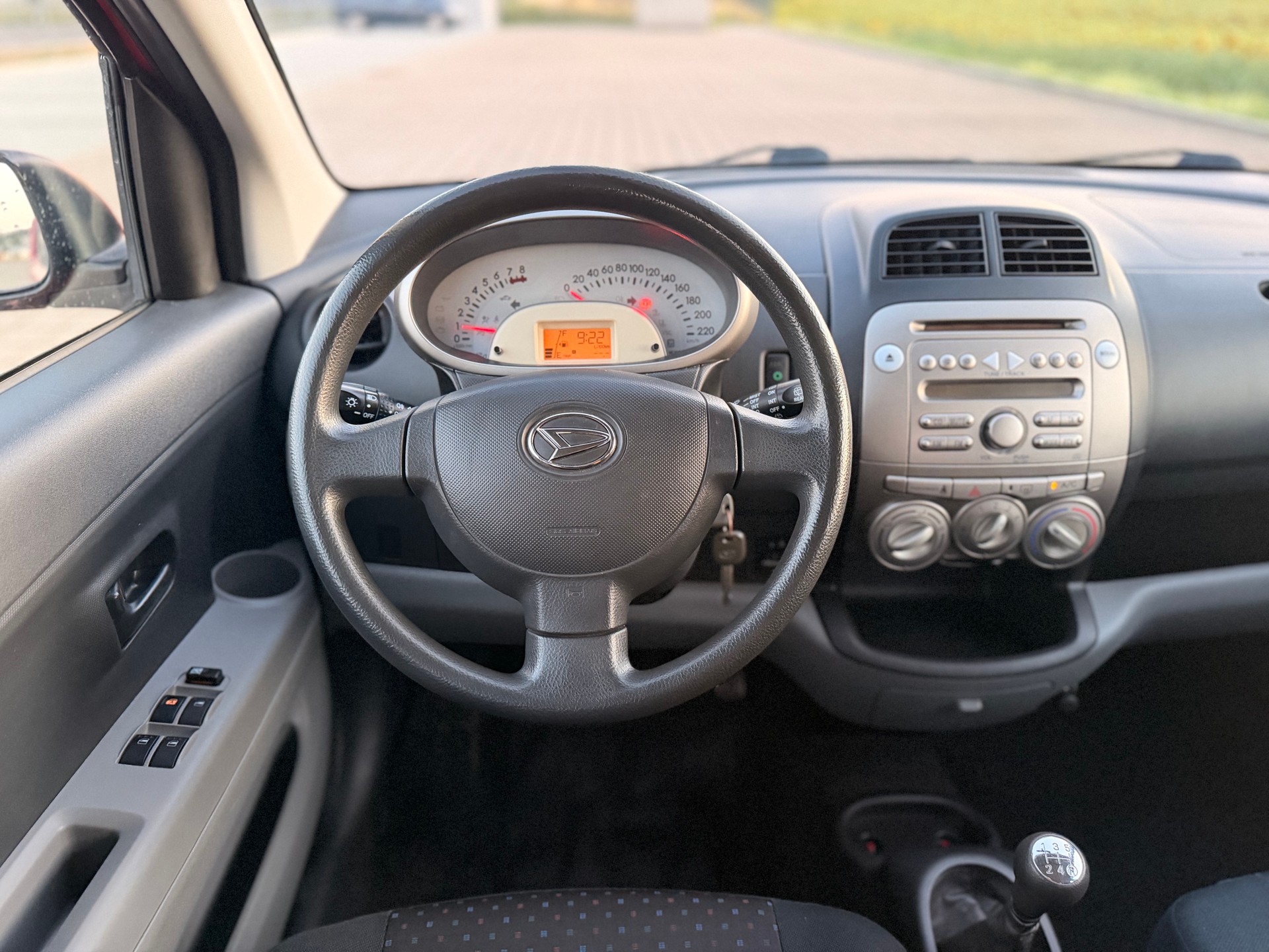 DAIHATSU Sirion 1.3 eco-4WD-image-15