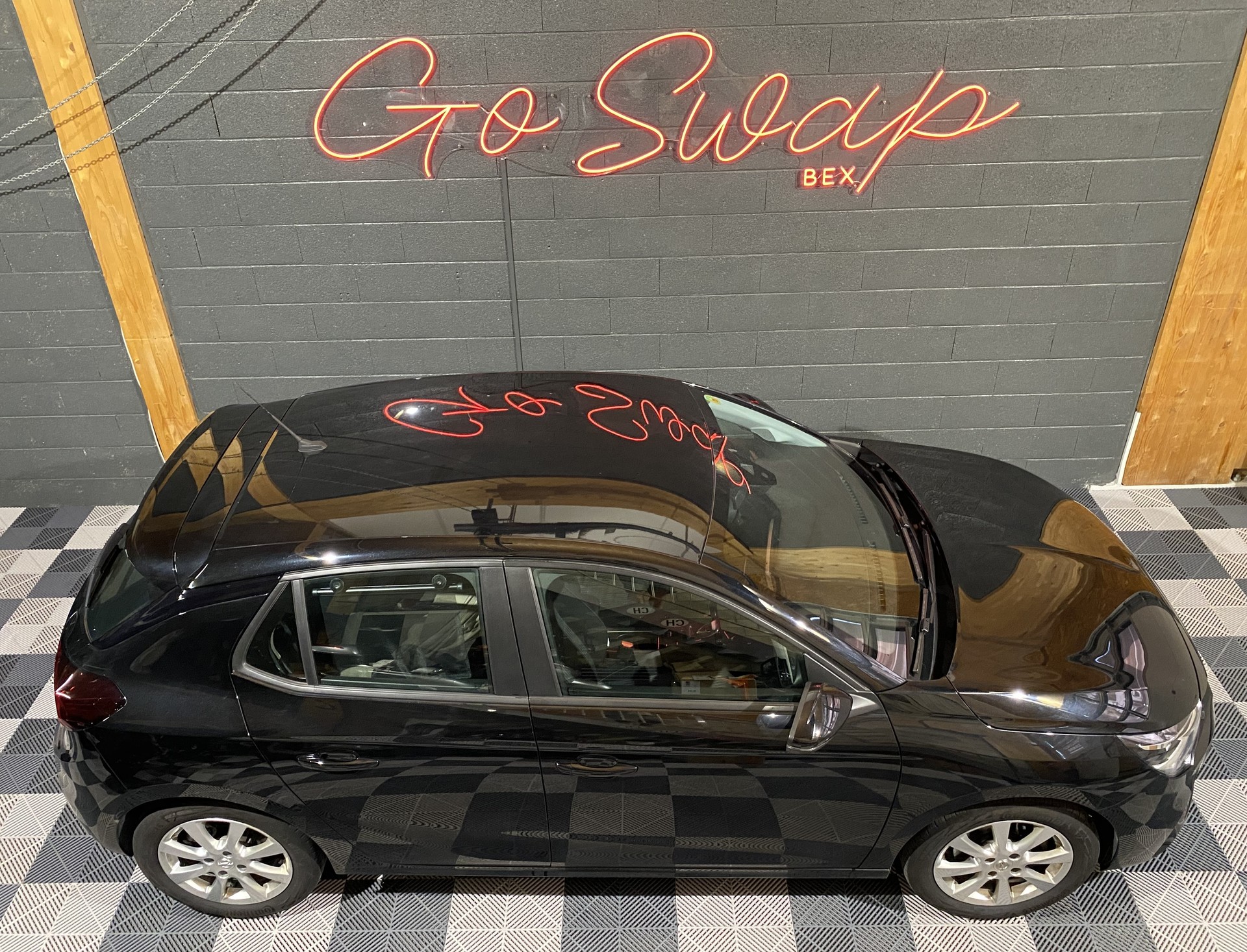 OPEL Corsa 1.2 TP Elegance-showroom-element-2