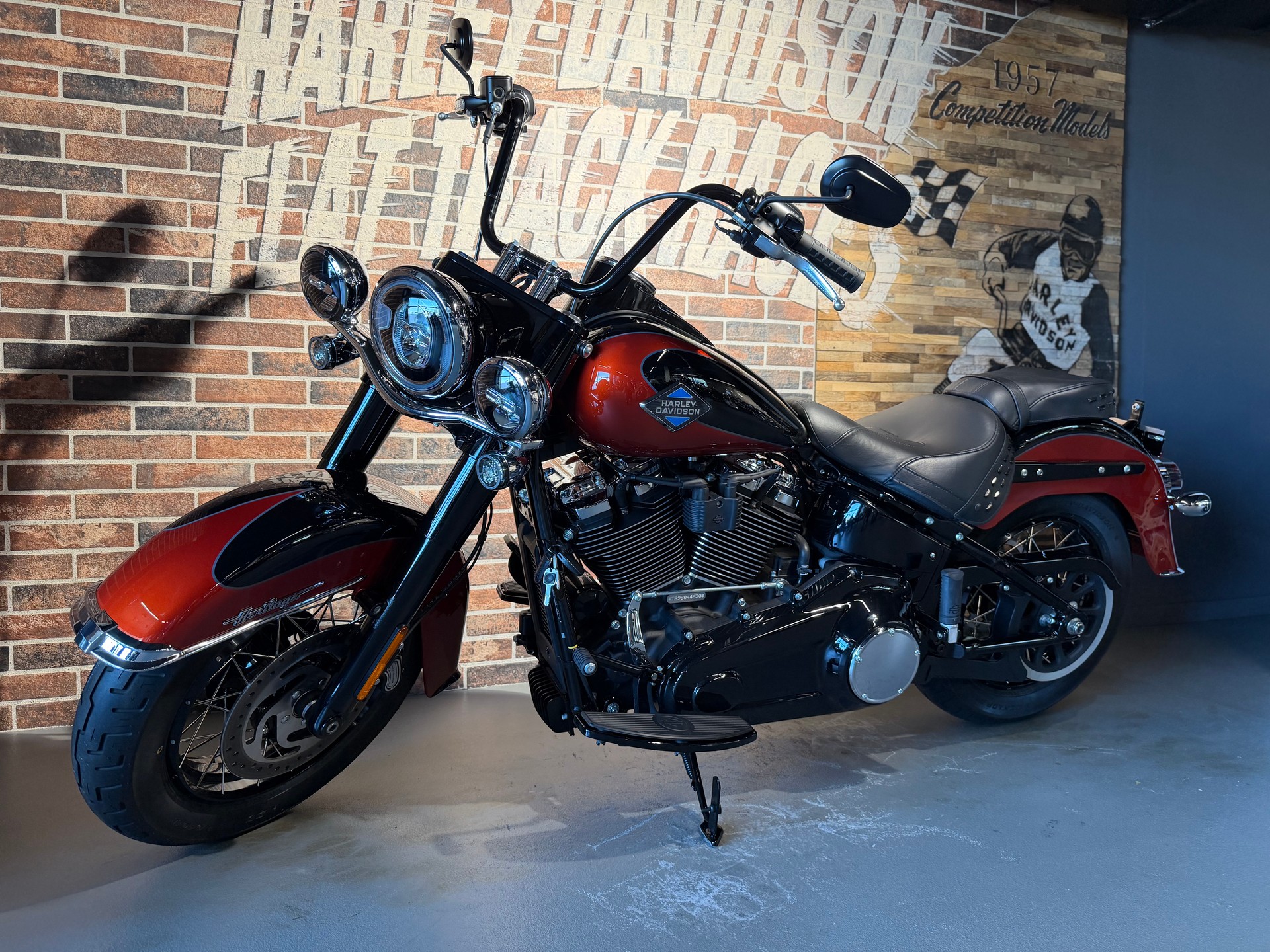HARLEY-DAVIDSON FLHC Heritage Classic 117ci-image-0