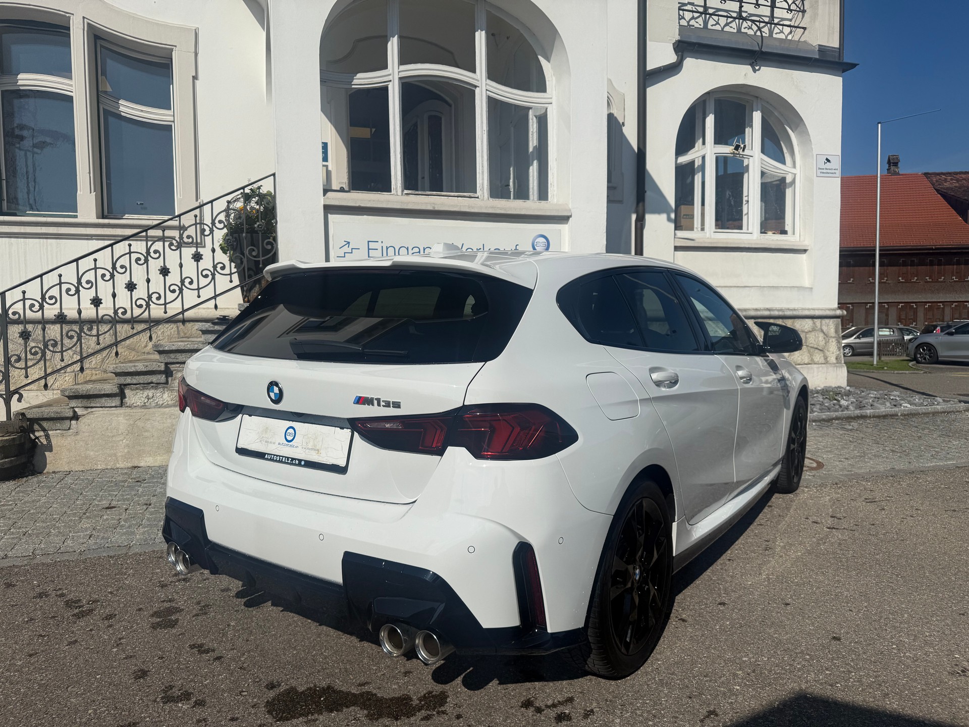 BMW M135i xDrive M-SPORT-image-4