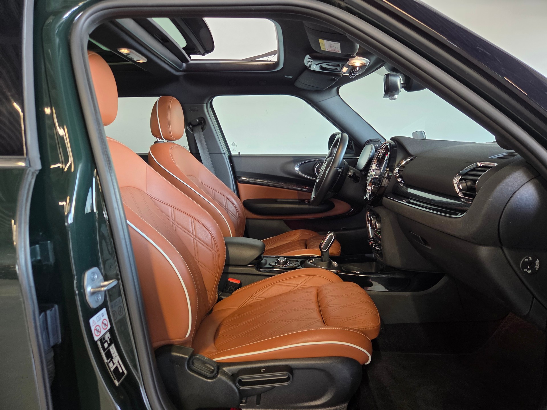 MINI Clubman F54 2.0i John Cooper Works ALL4-image-12