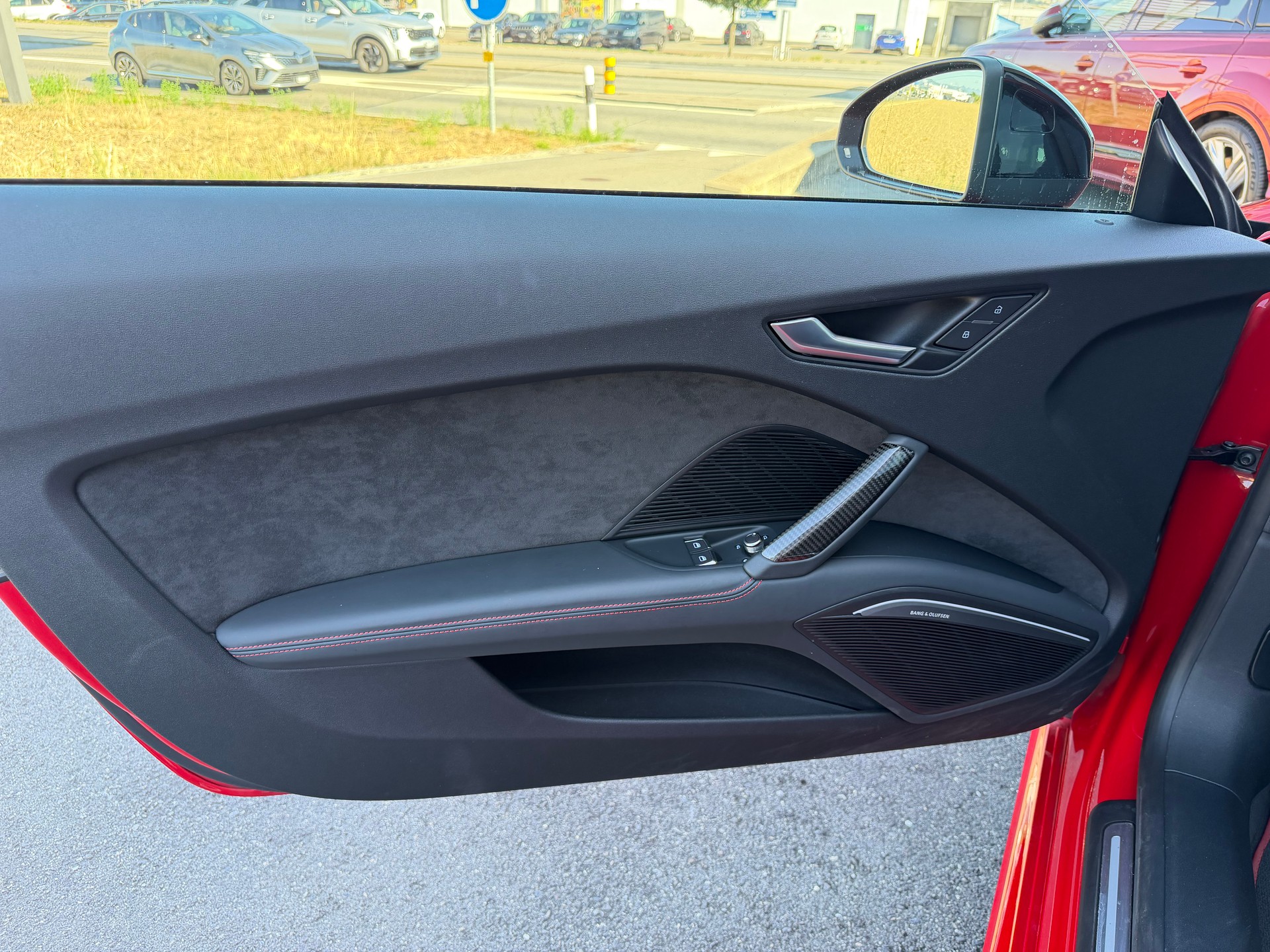 AUDI TT Roadster TTS S-tronic quattro *Competition - CH FAHRZEUG*-image-15