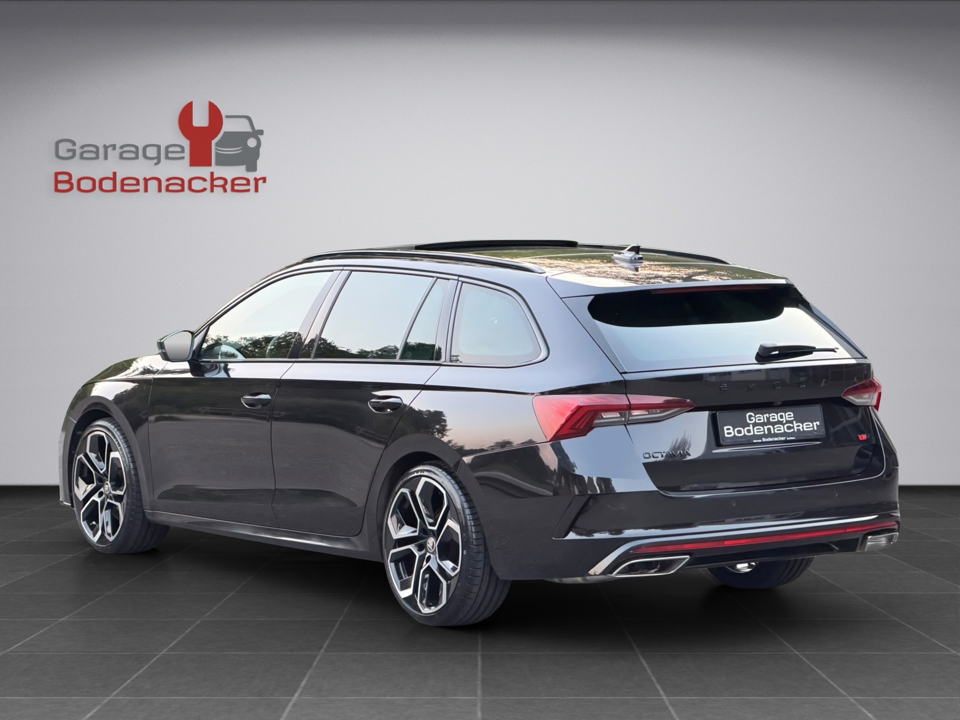 SKODA Octavia Combi 2.0 TDI DSG RS 4x4 * 200PS *-showroom-element-3