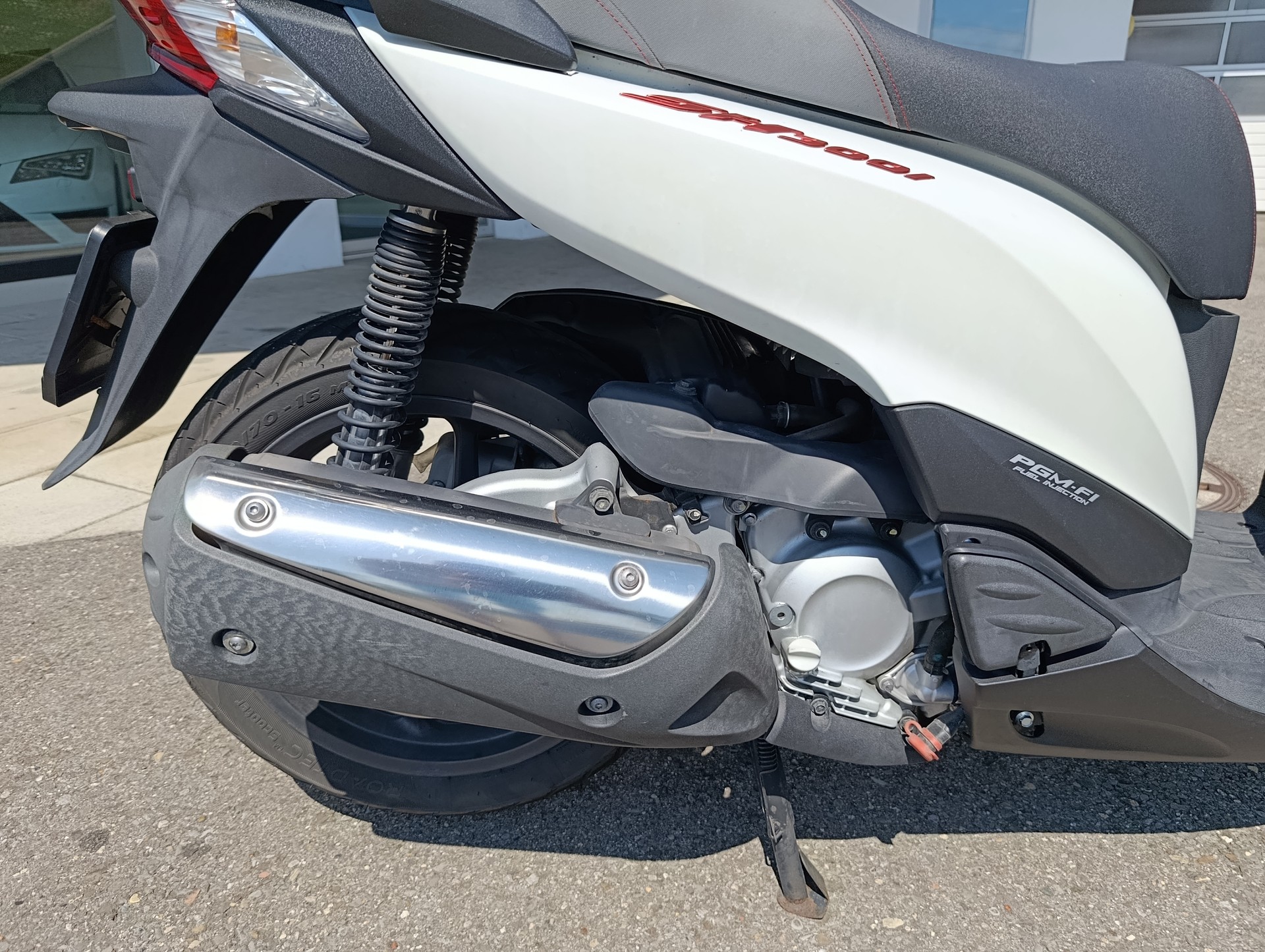 HONDA SH 300 i ABS - Top Zustand-image-2