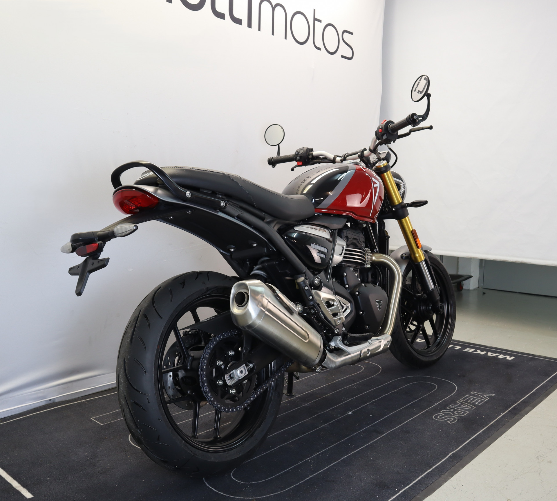 TRIUMPH Speed 400-image-2
