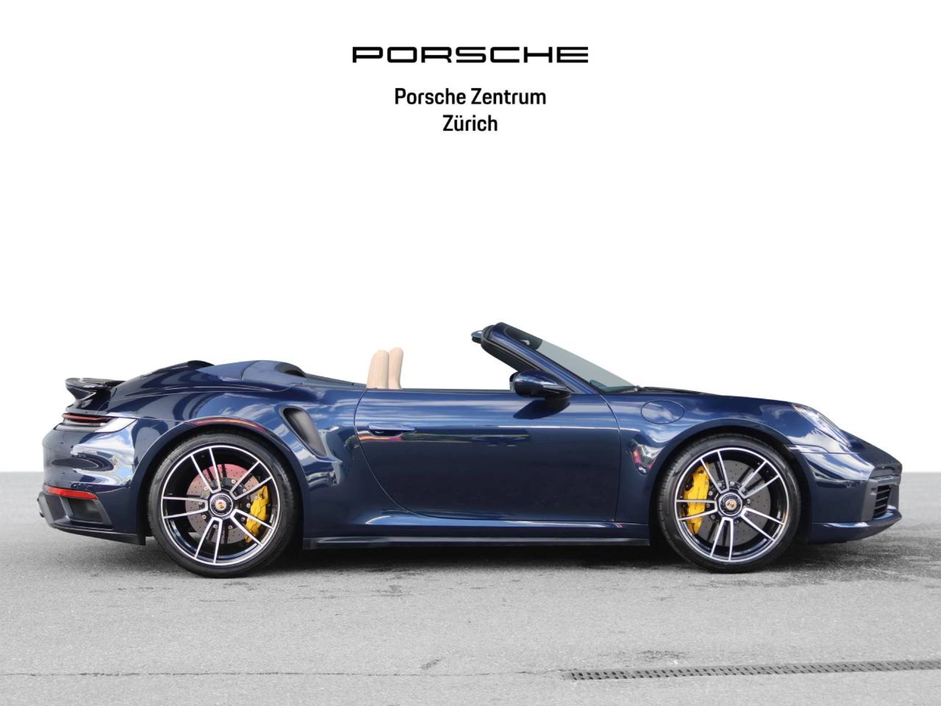 PORSCHE 911 Turbo S Cabriolet-image-6