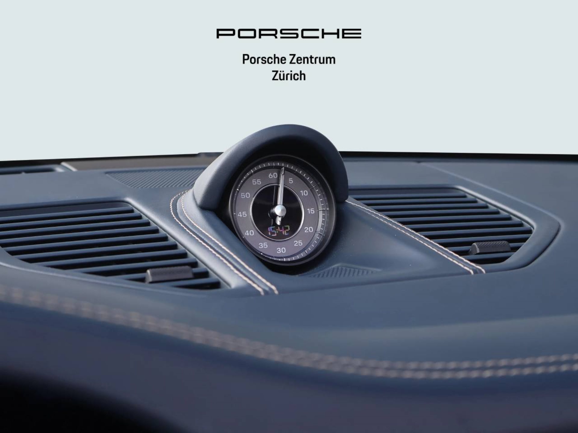 PORSCHE 911 Turbo S Cabriolet-image-19