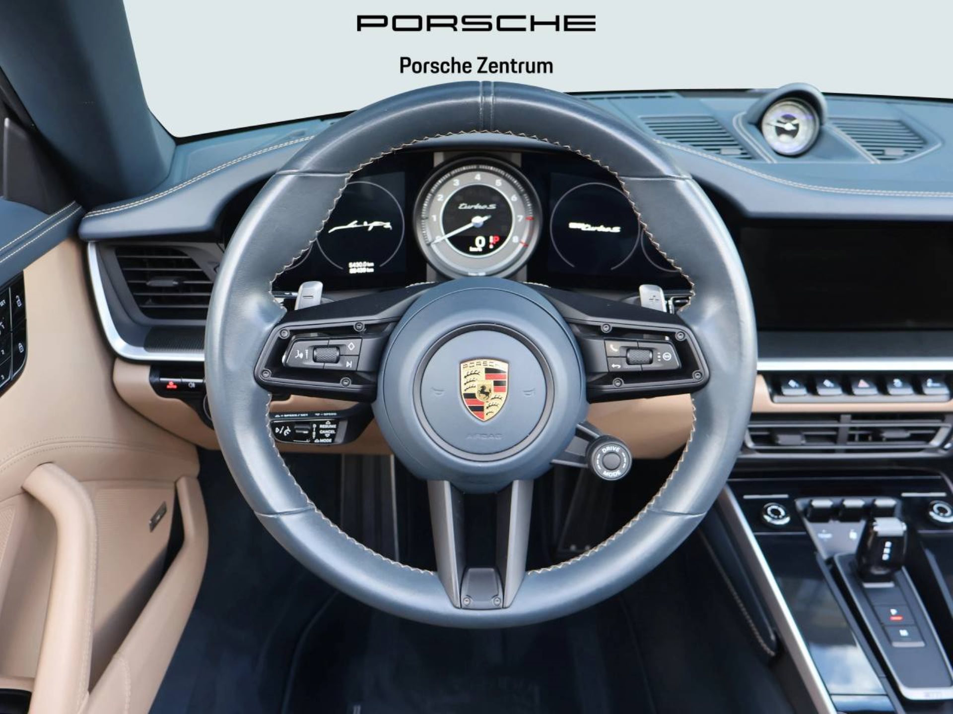 PORSCHE 911 Turbo S Cabriolet-image-11