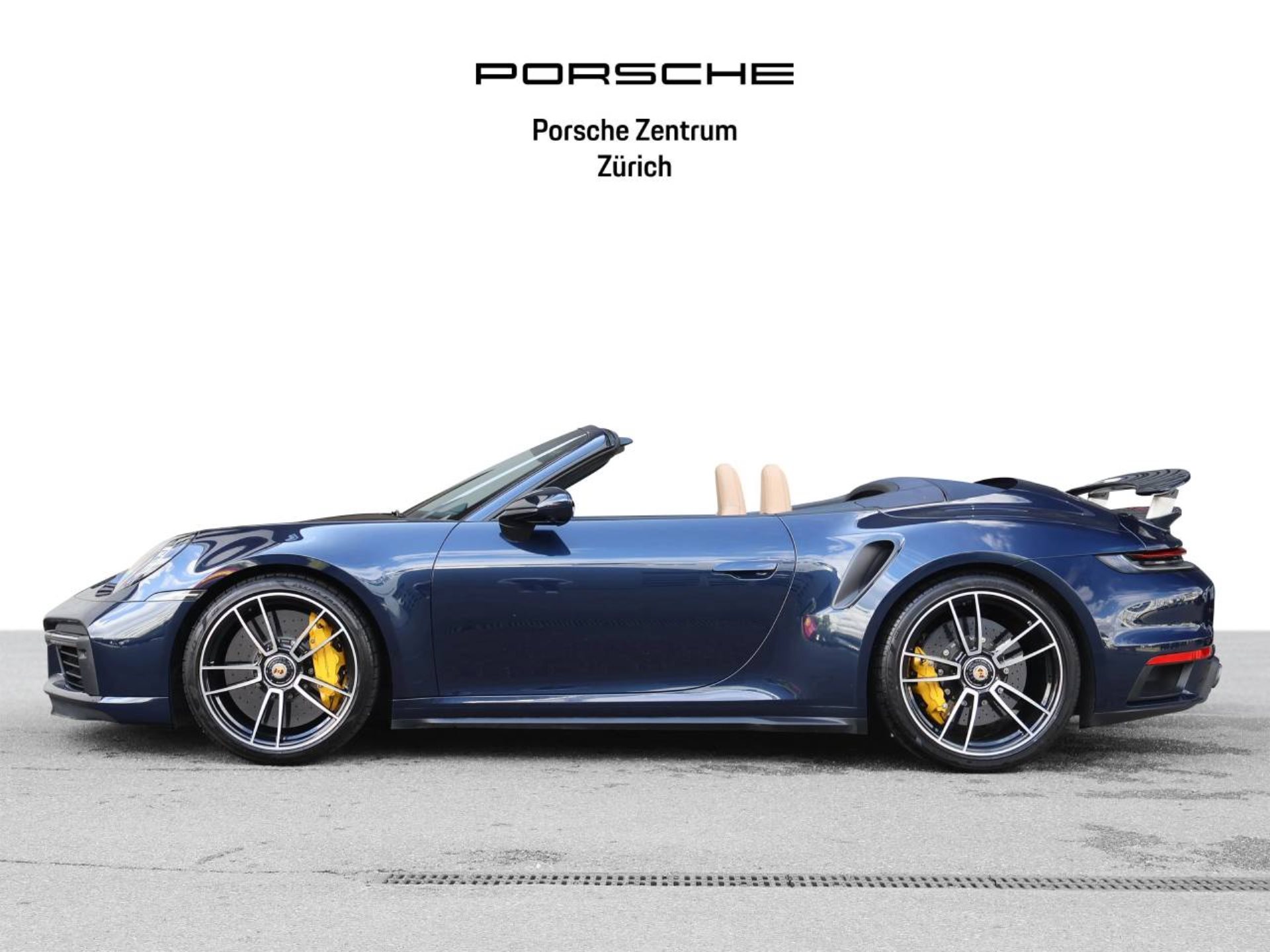 PORSCHE 911 Turbo S Cabriolet-showroom-element-1