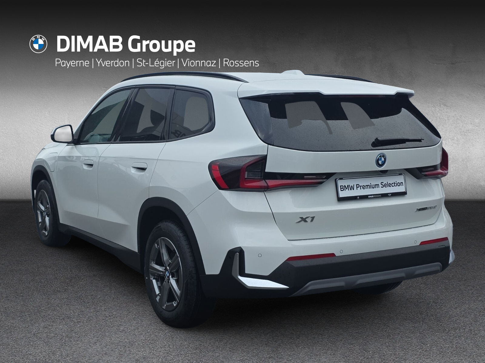 BMW X1 xDrive 25e-showroom-element-2