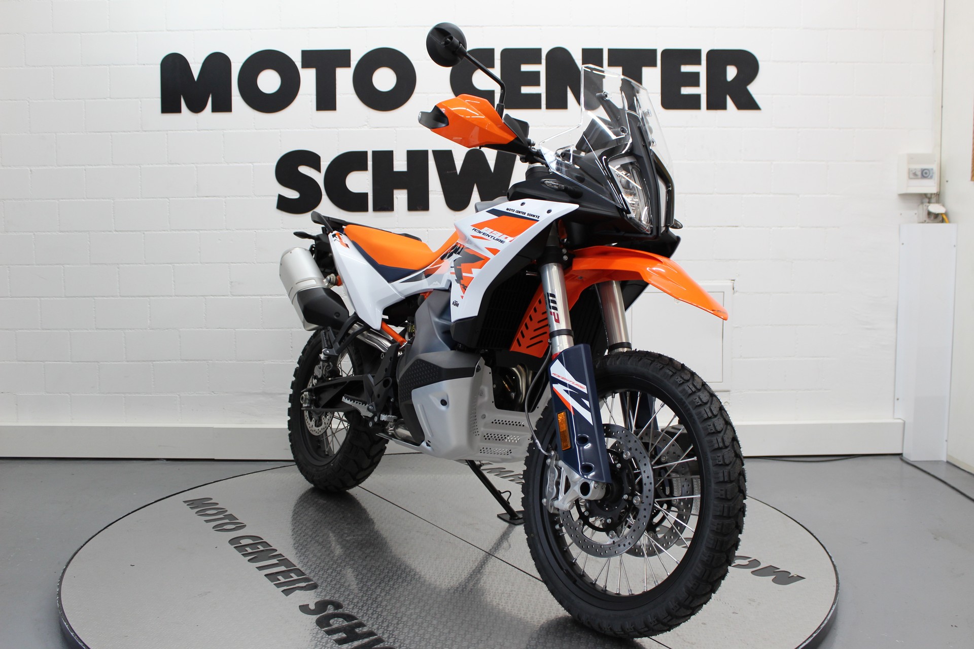 KTM 890 Adventure R-image-1