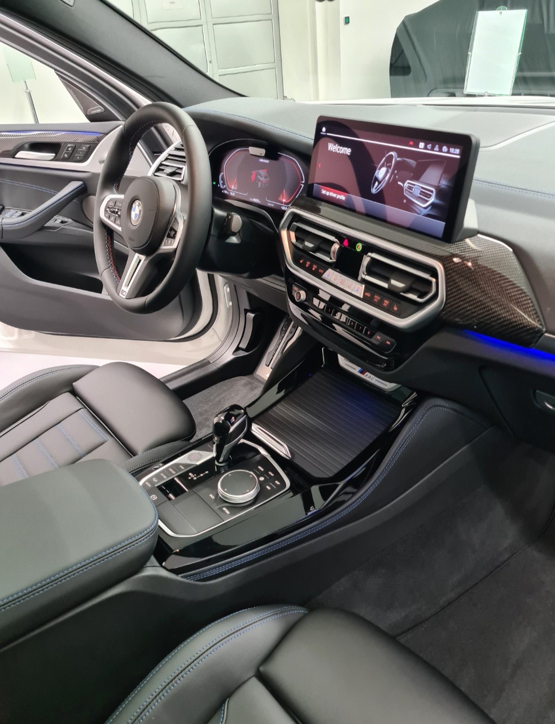 BMW M40i-image-11