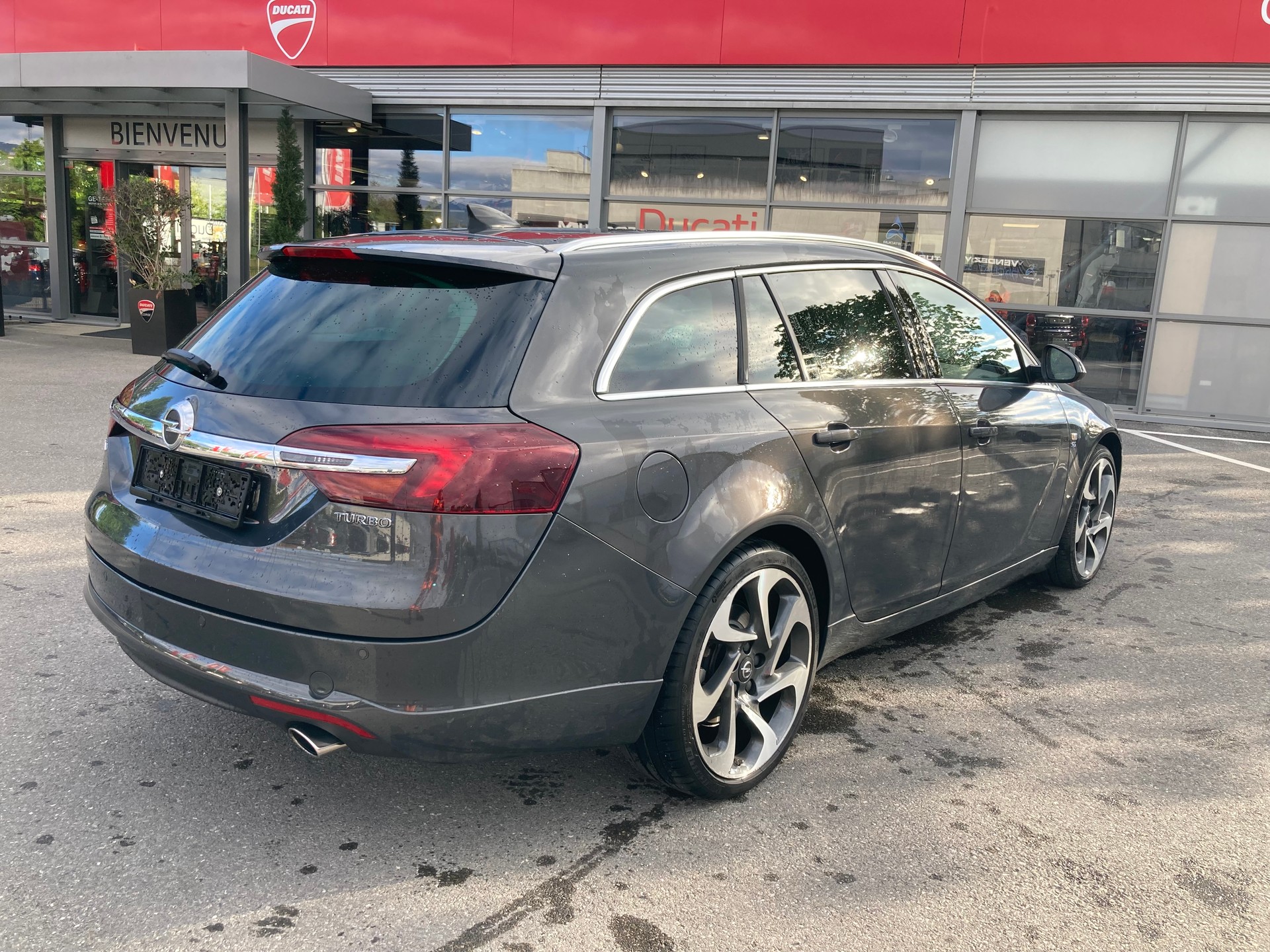 OPEL Insignia Sports Tourer 2.0 Turbo Cosmo Automatic-image-3