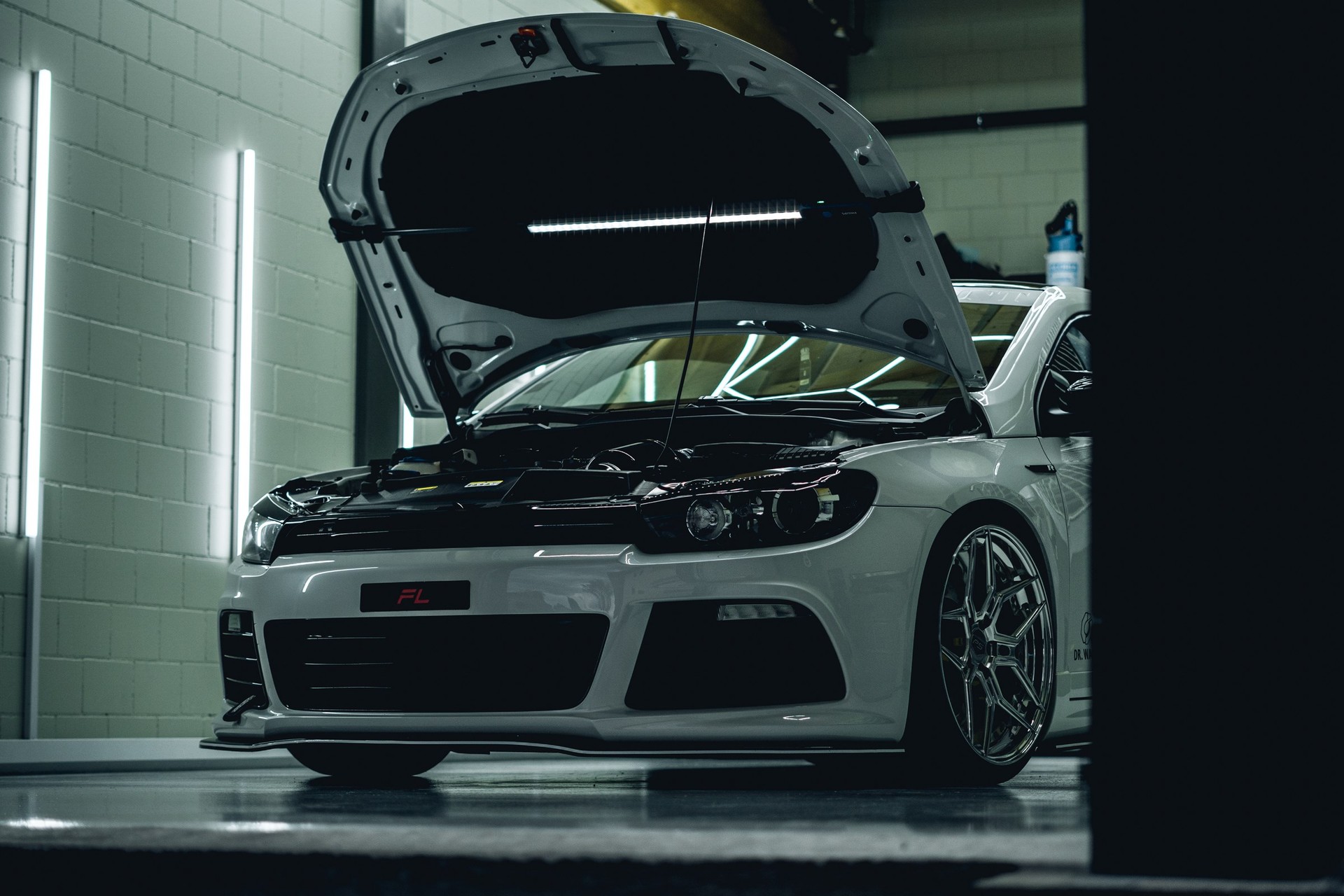 VW Scirocco 2.0 TSI R DSG-image-4