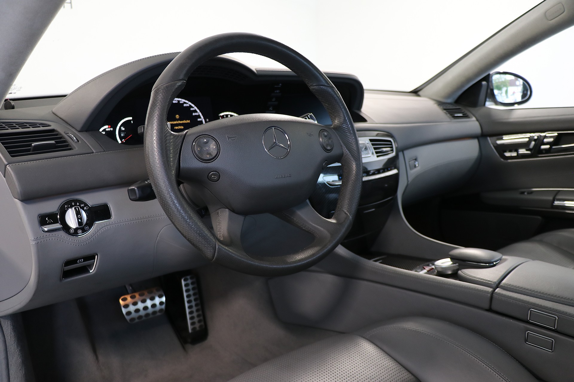MERCEDES-BENZ CL 63 AMG 7G-Tronic-image-6