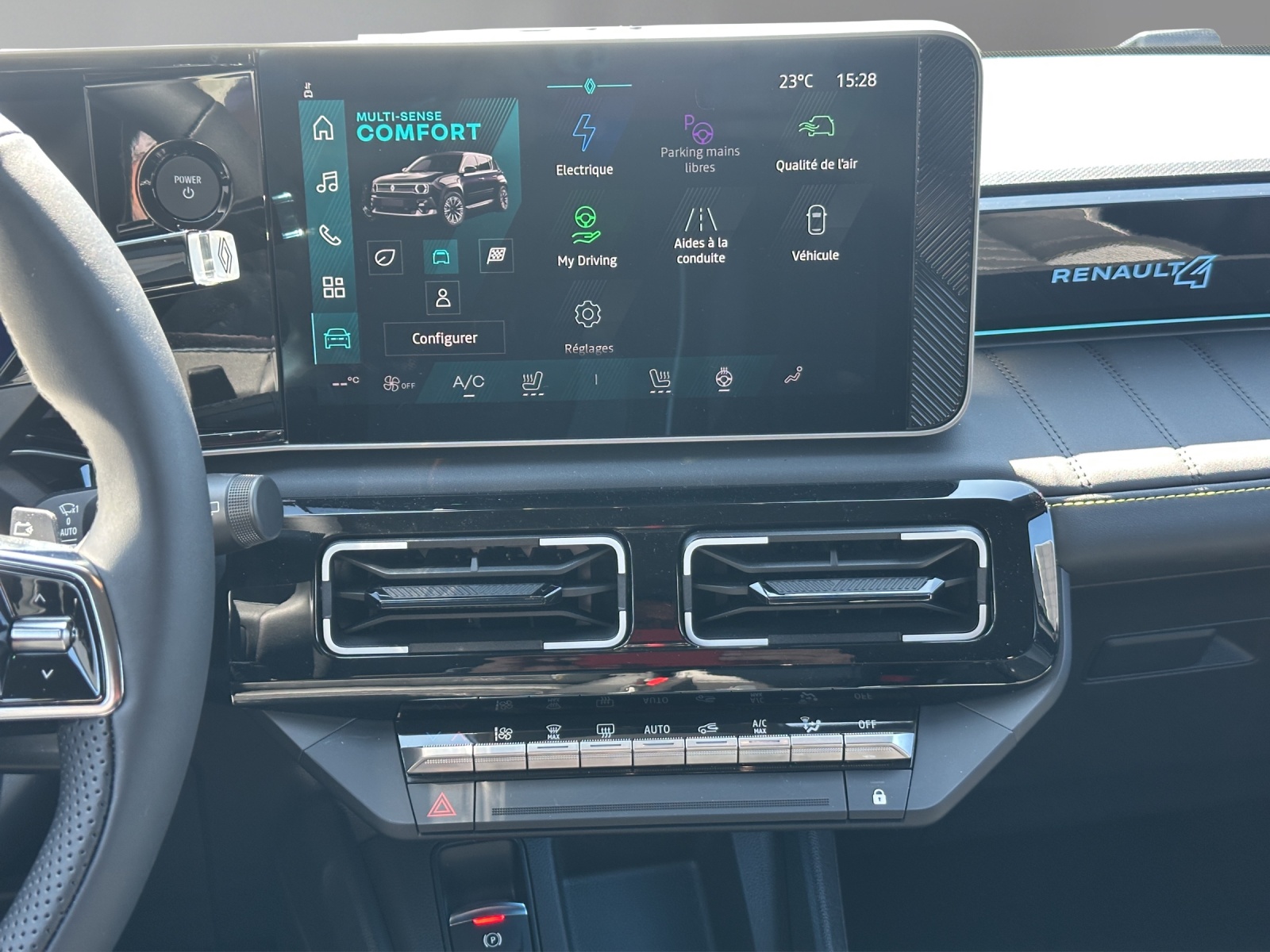 RENAULT R4 E-Tech Comfort Range 52 kWh Iconic-image-9