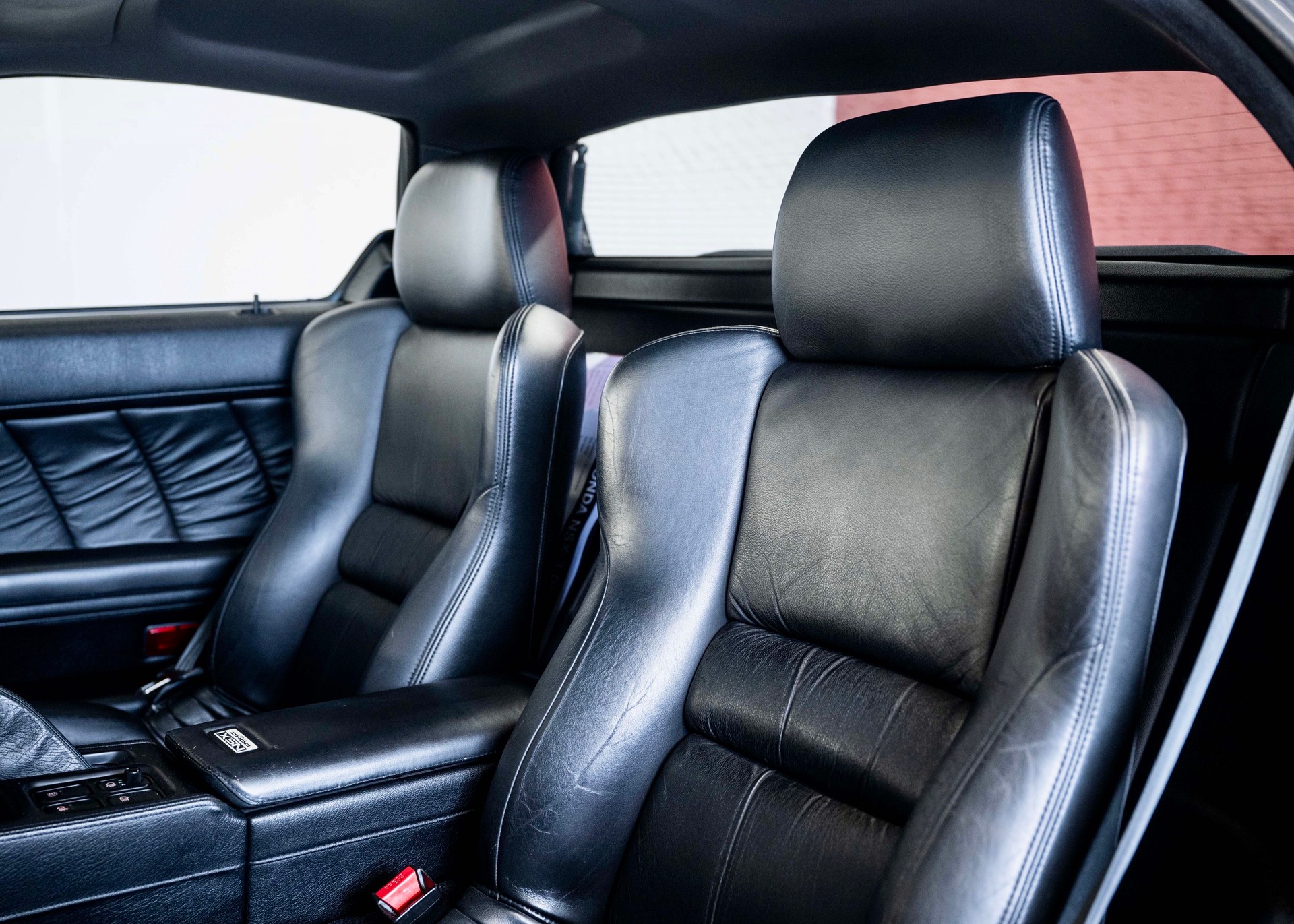HONDA NSX 3.0i-24 V6 (Swiss car, 1st paint, mint condition, 100% original)-image-22