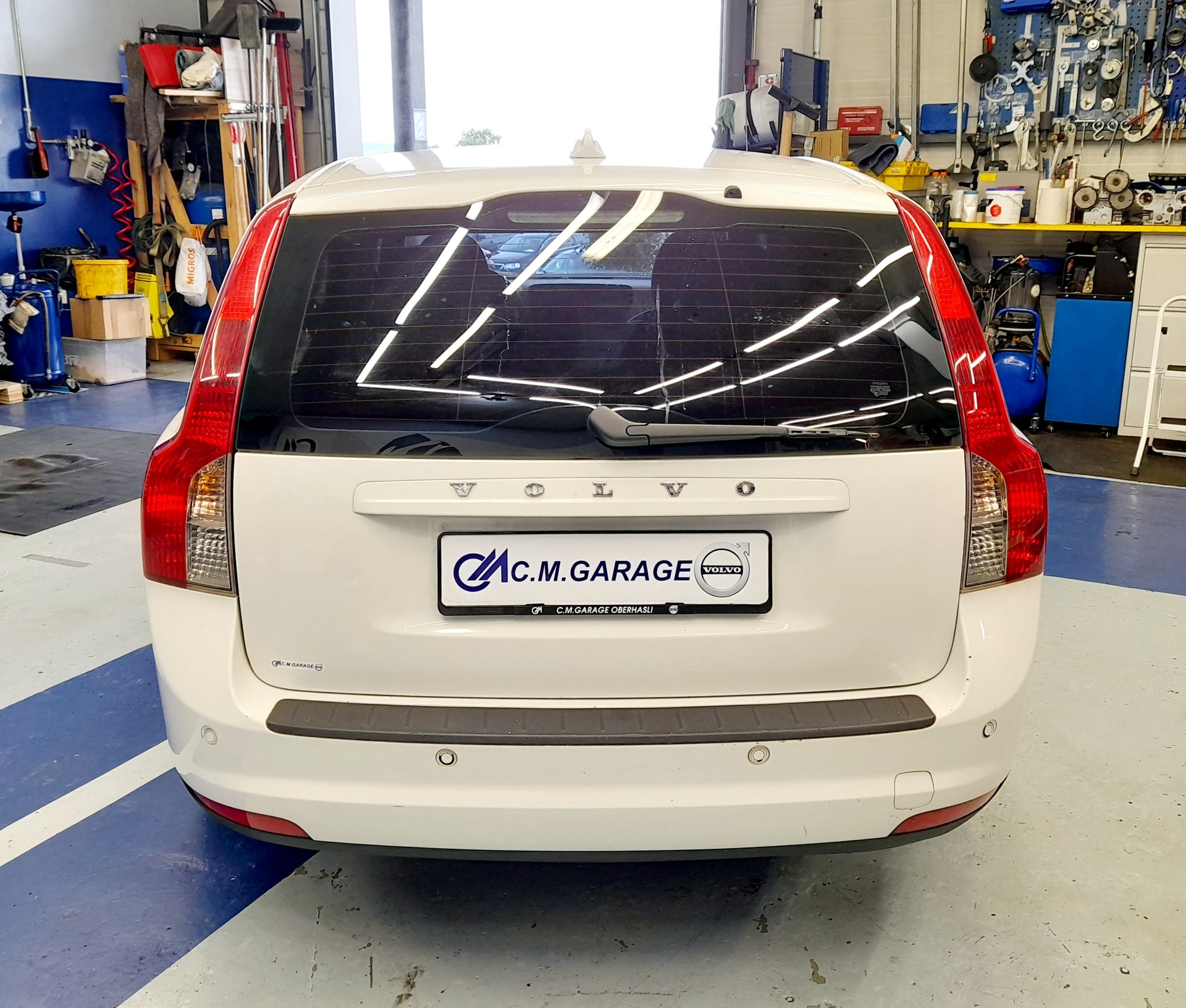 VOLVO V50 2.0D-image-4