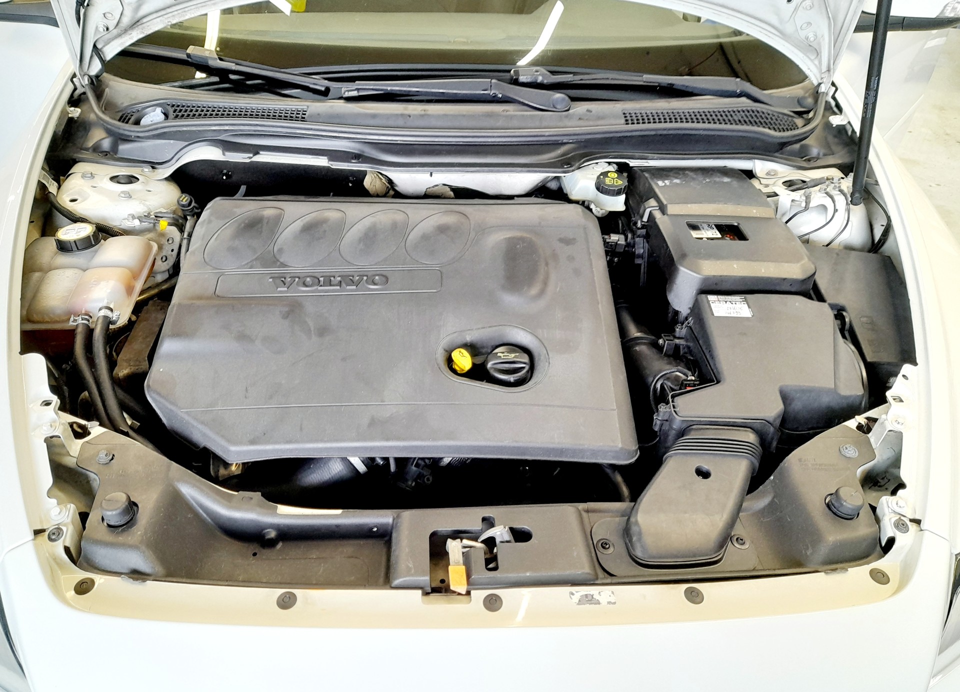 VOLVO V50 2.0D-image-8