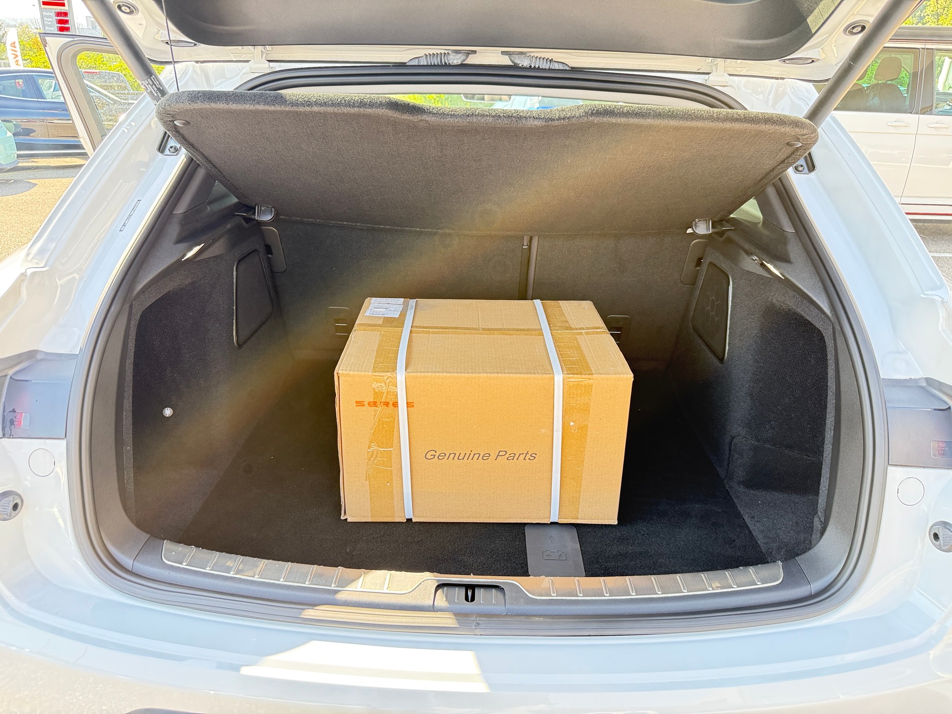 SERES 5 RWD Garage Zöllig - Finanzierung 0% Zins möglich-image-22