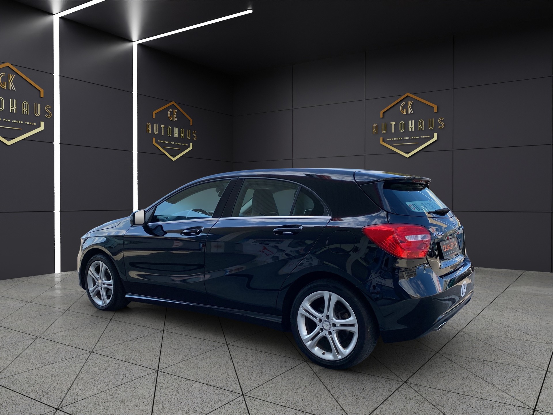 MERCEDES-BENZ A 180 CDI BlueEfficiency Edition Style-image-2
